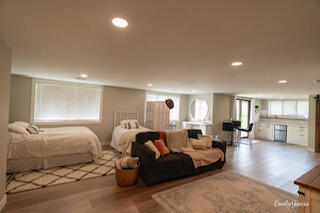 37 S Zeeland Parkway