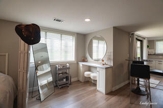 37 S Zeeland Parkway