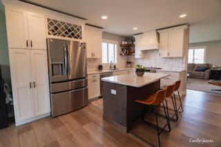 37 S Zeeland Parkway