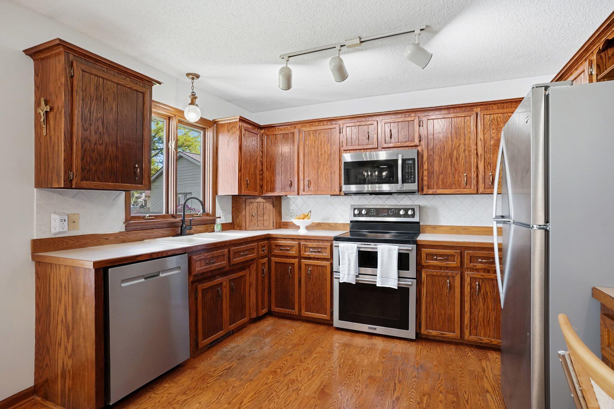 14314 Sunview Drive