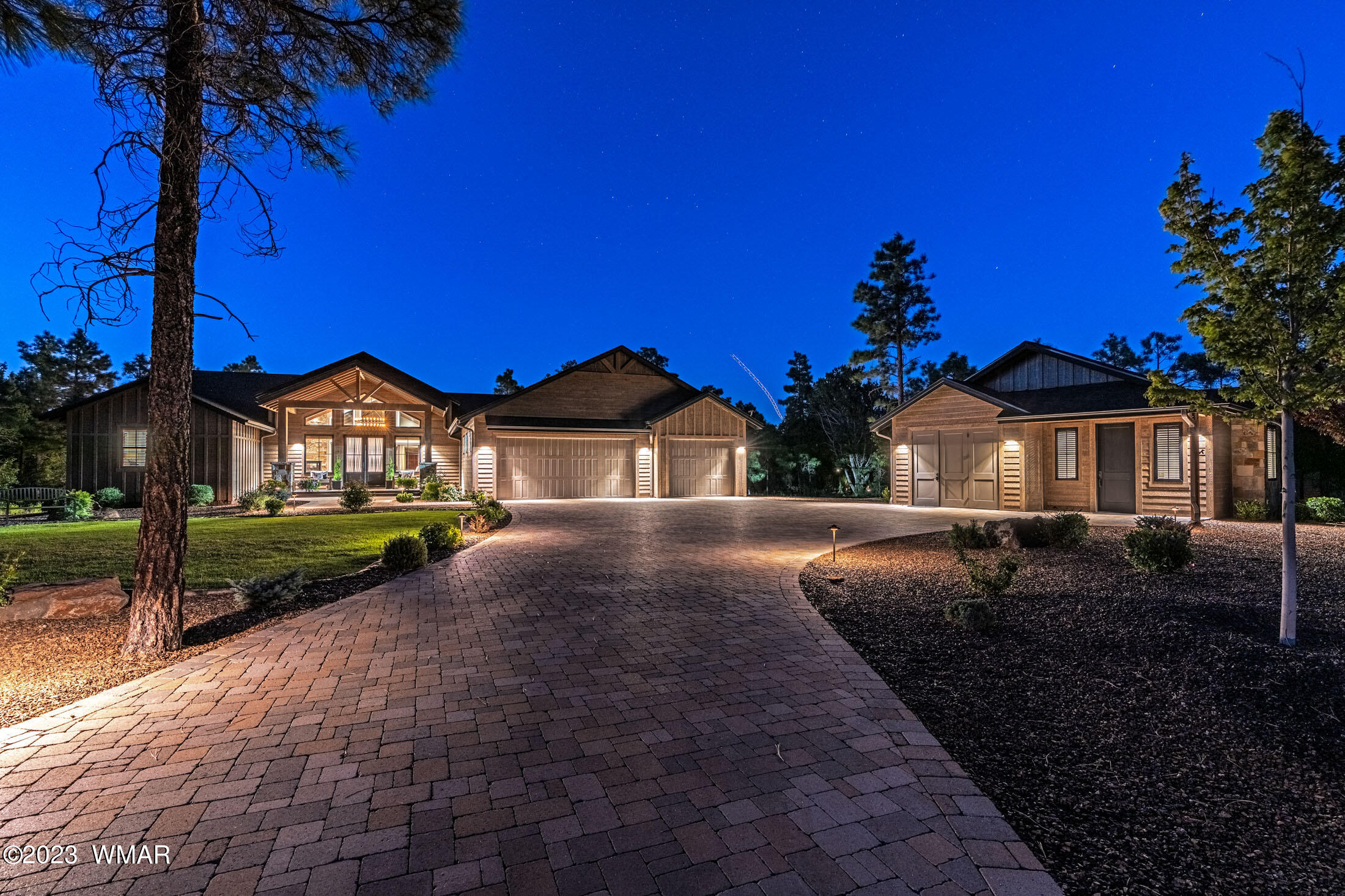 2261 S Monkshood Road