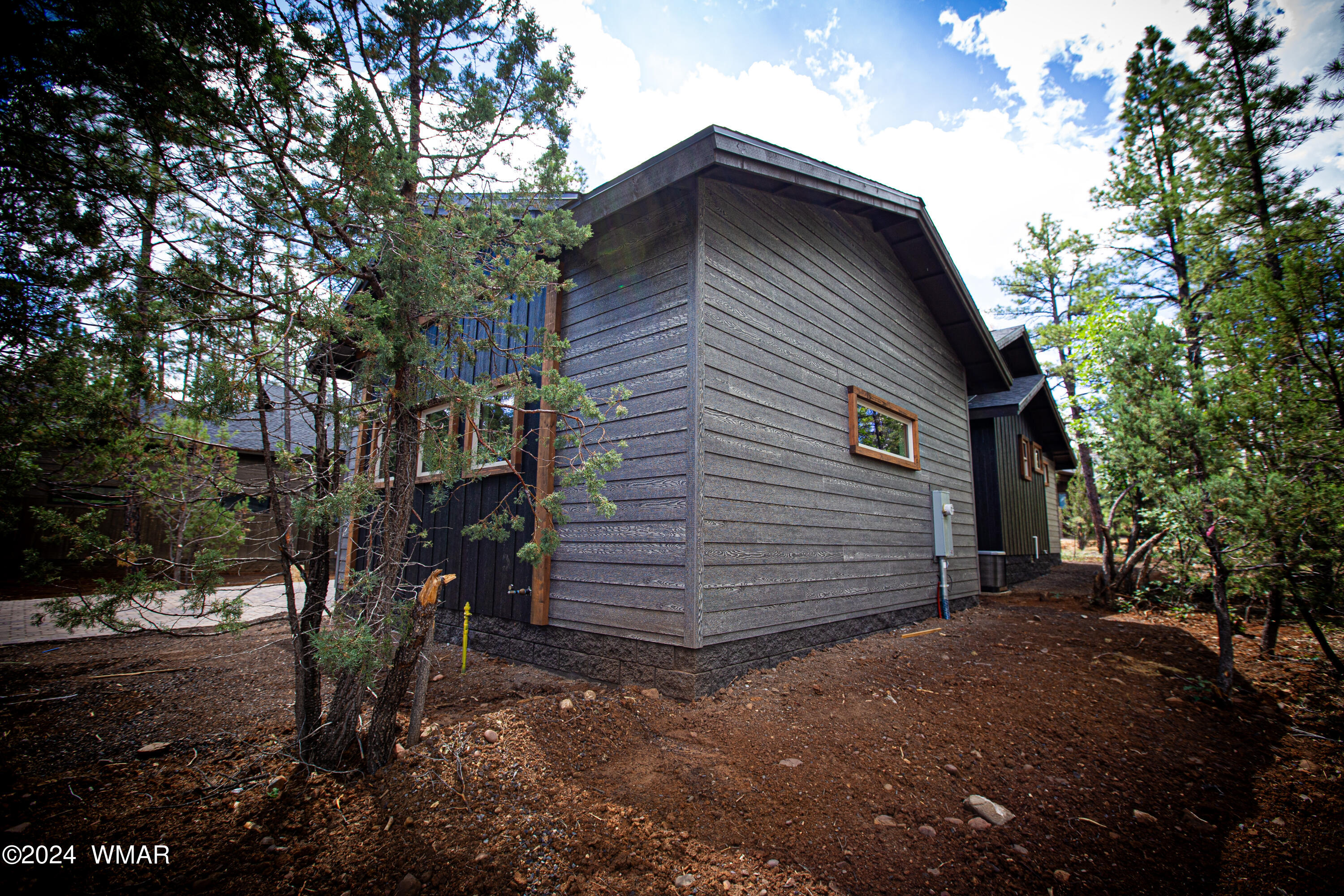 2440 Narrow Leaf Lane