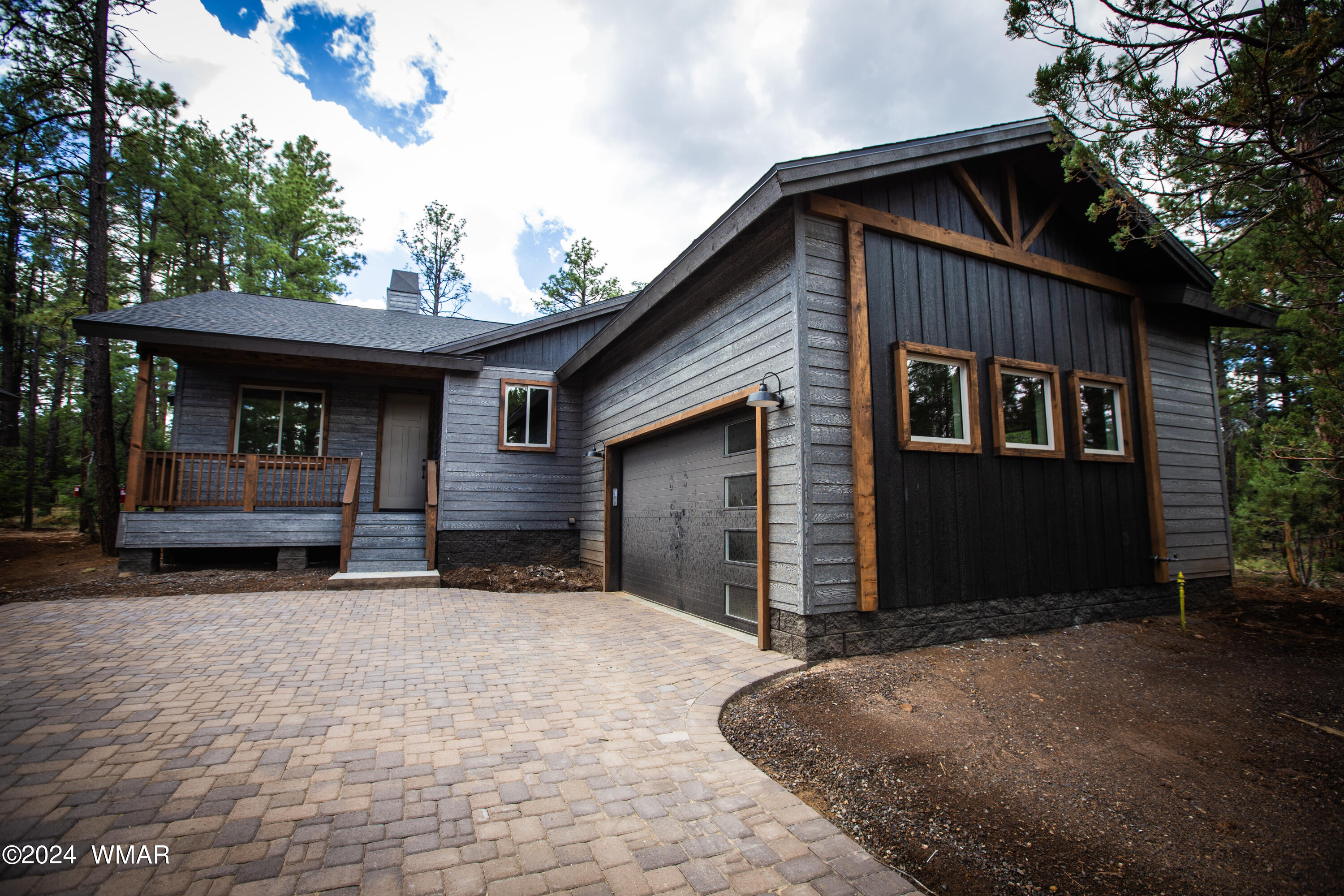 2440 Narrow Leaf Lane