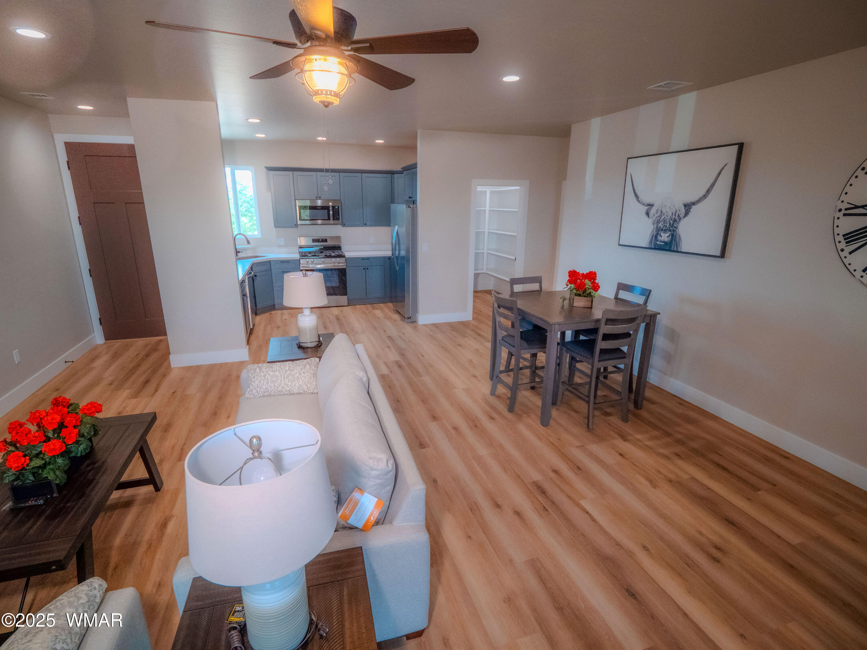 941 S Ridgeway Place