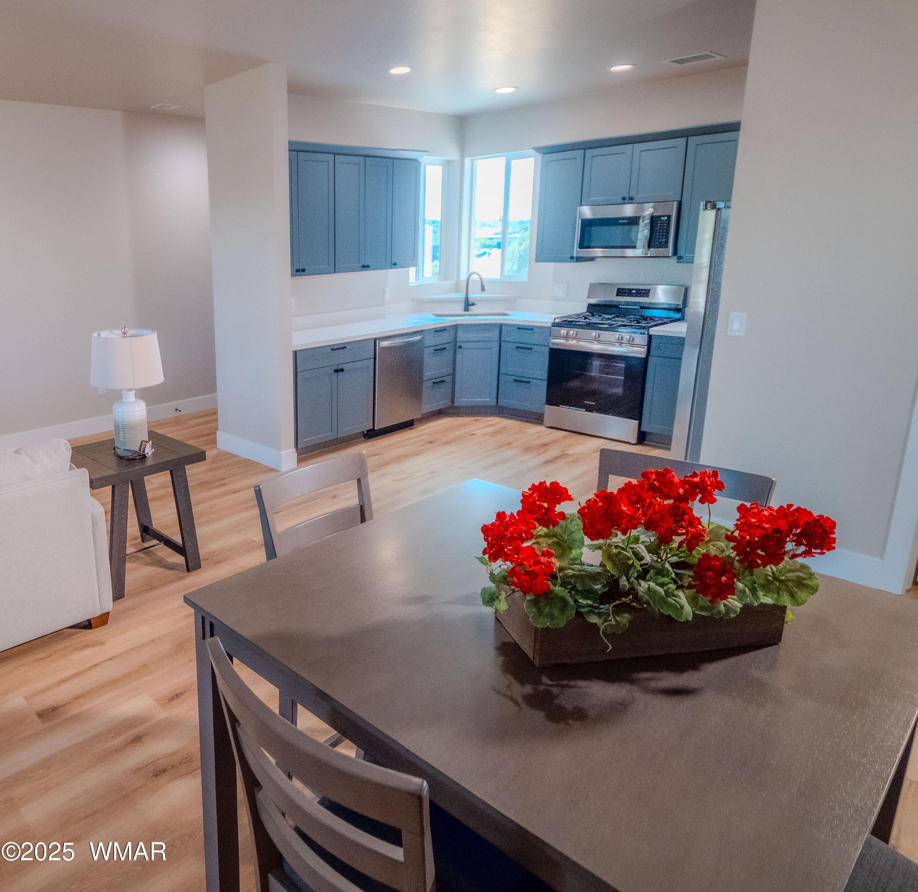 941 S Ridgeway Place