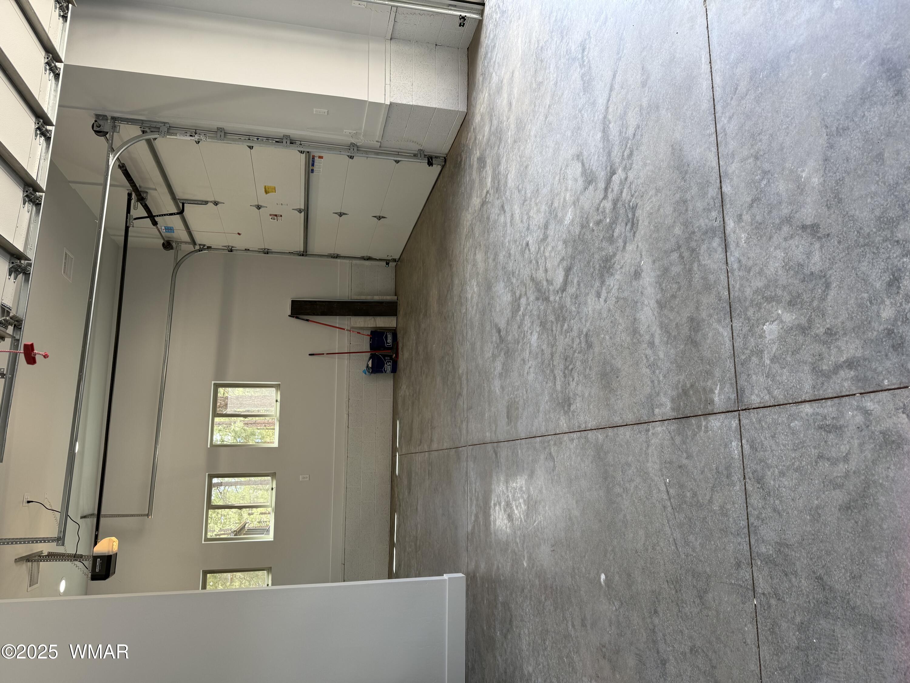 2200 W Whispering springs