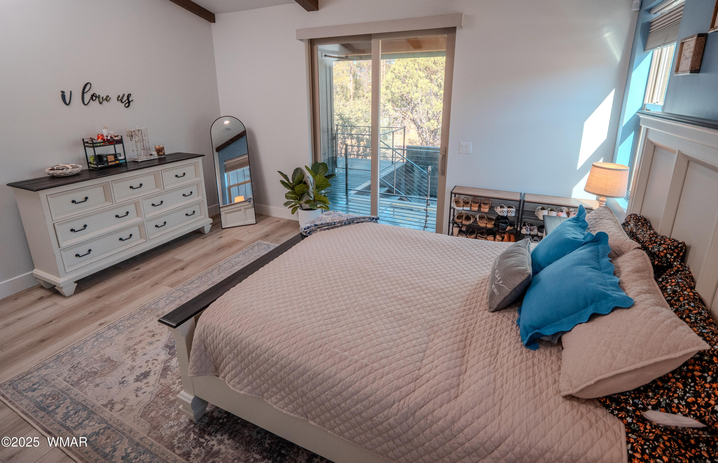 2200 W Whispering springs