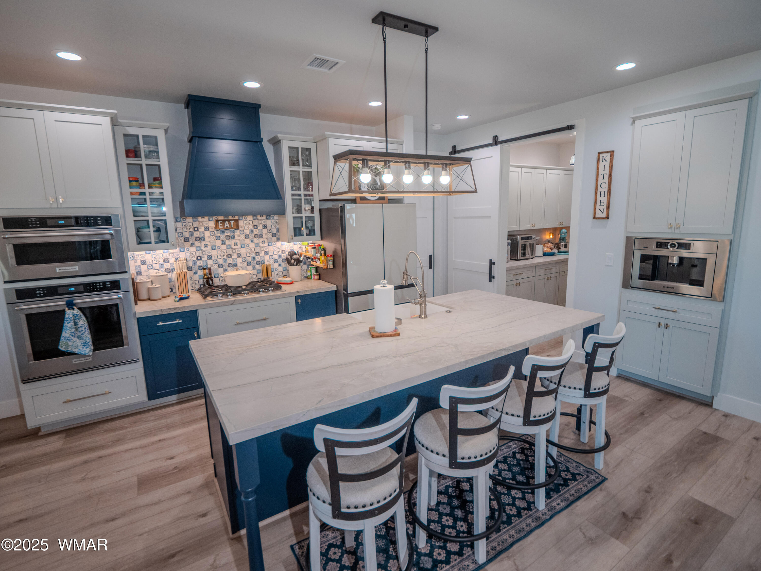 2200 W Whispering springs