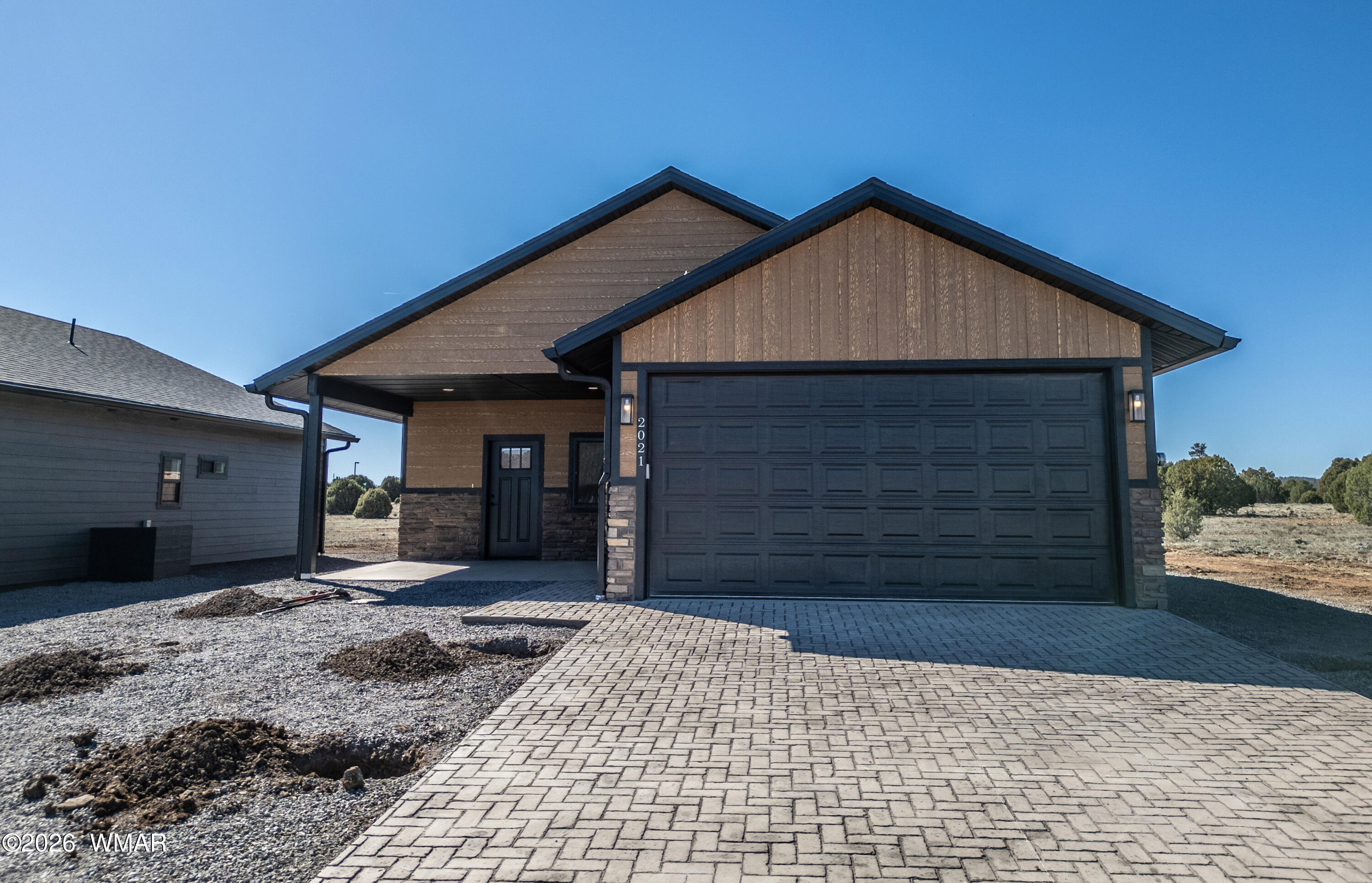 2021 E Rimstone Drive