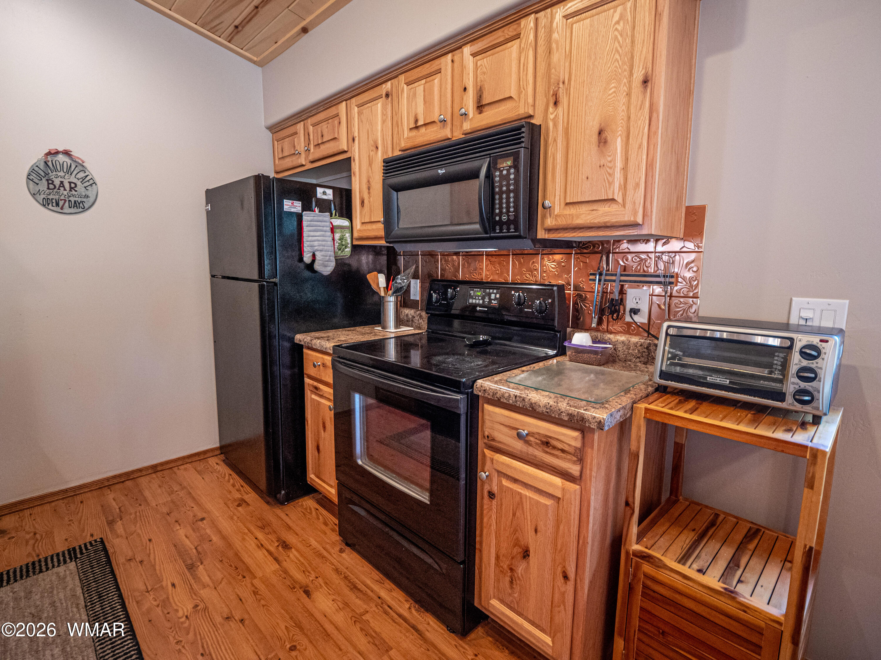 4670 W Cottage Loop