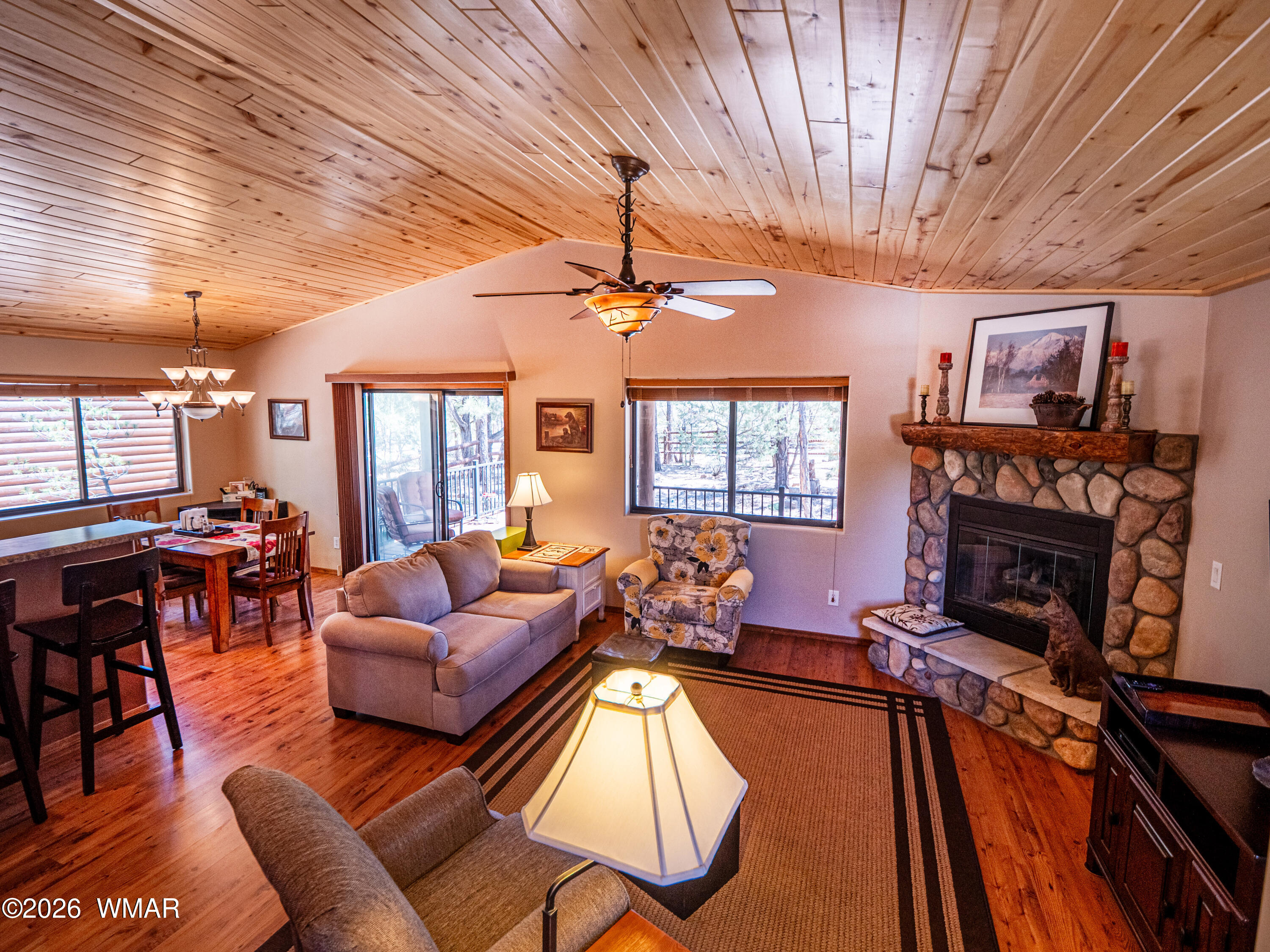 4670 W Cottage Loop