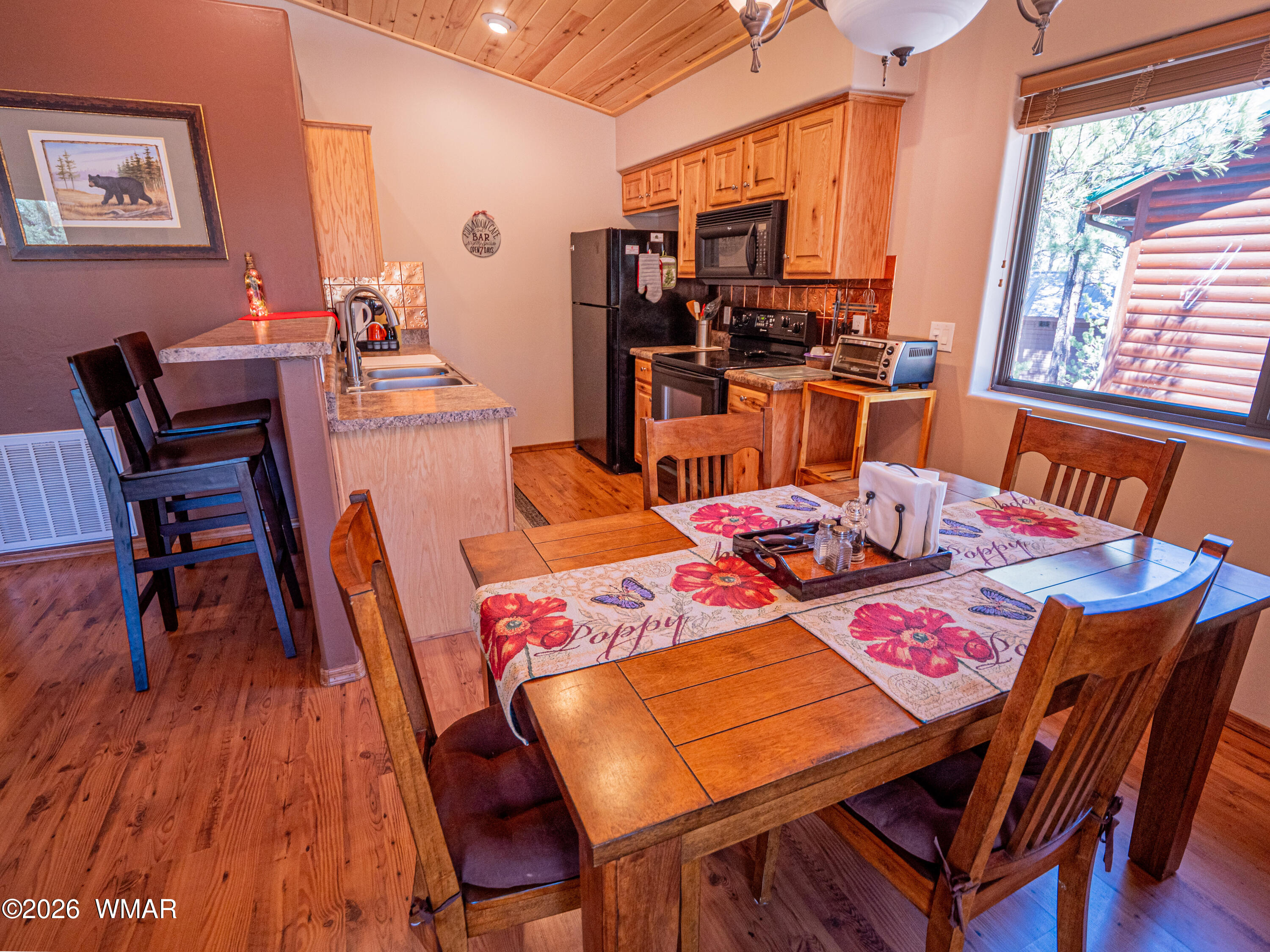 4670 W Cottage Loop