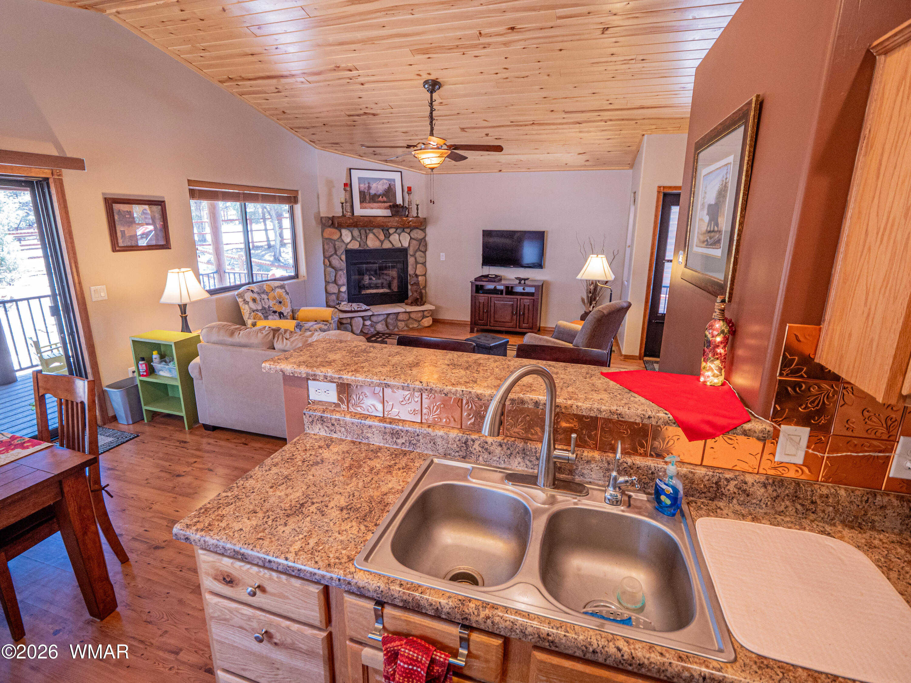4670 W Cottage Loop