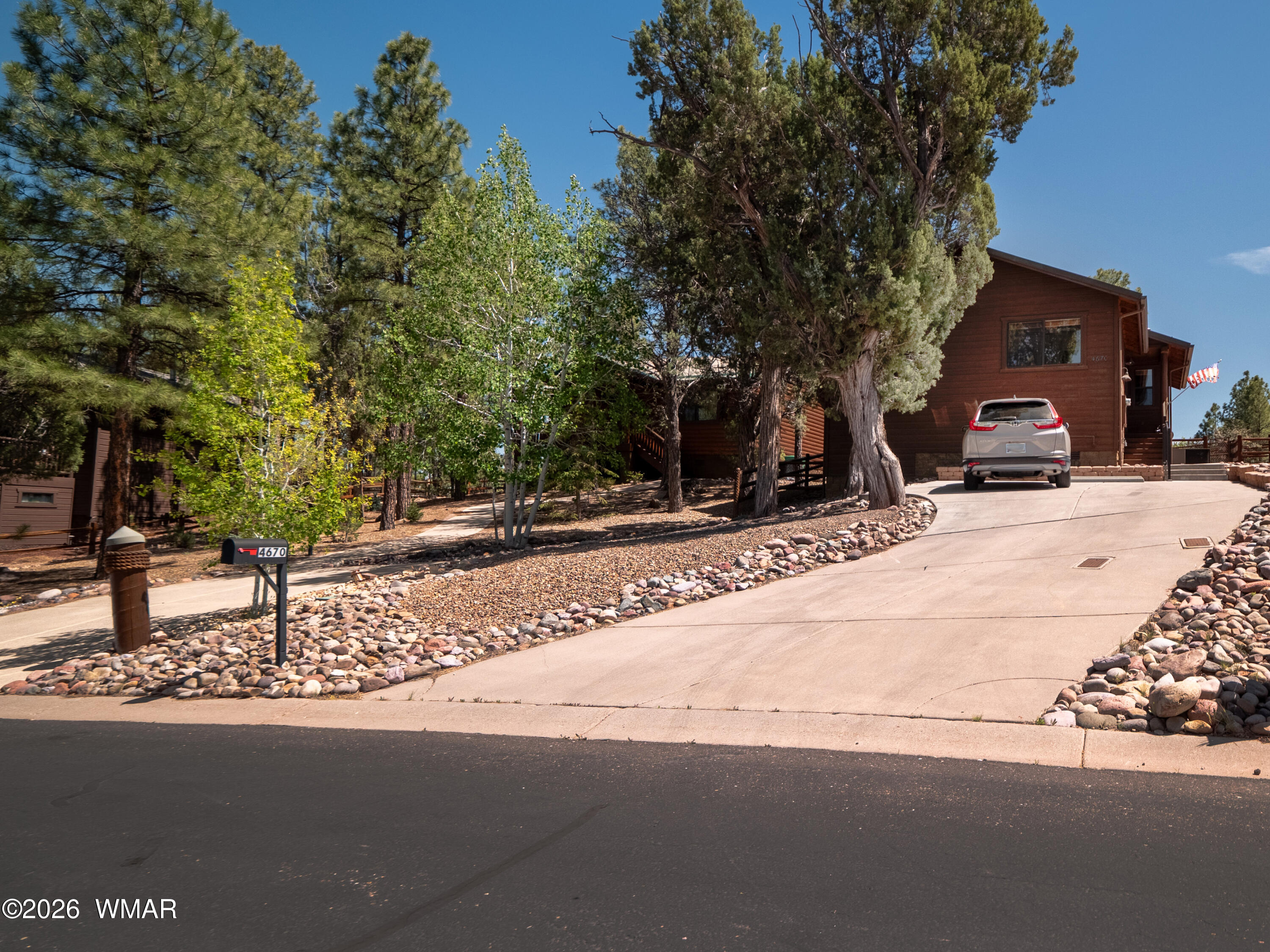 4670 W Cottage Loop