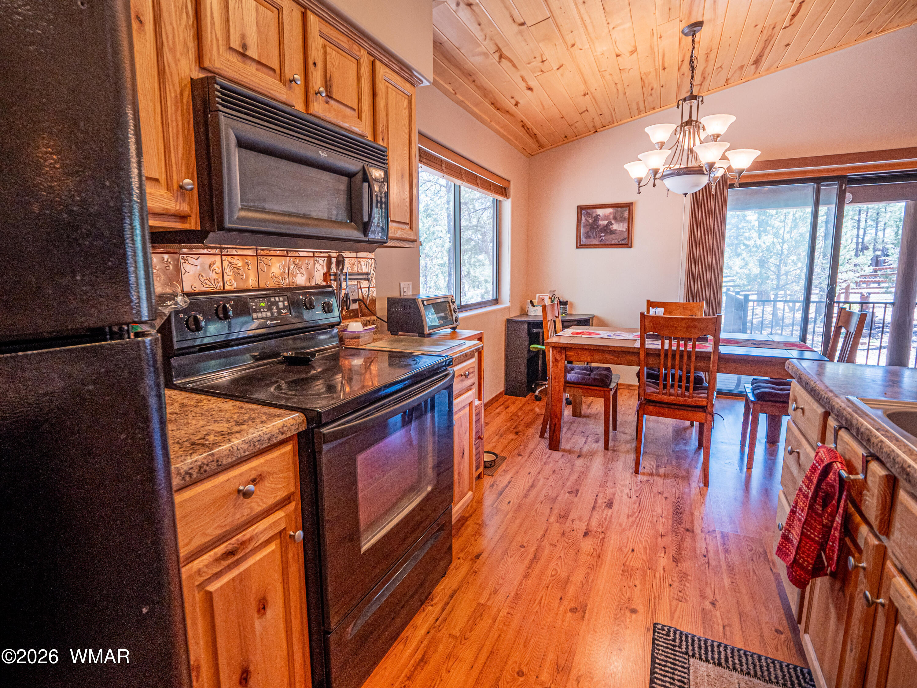 4670 W Cottage Loop
