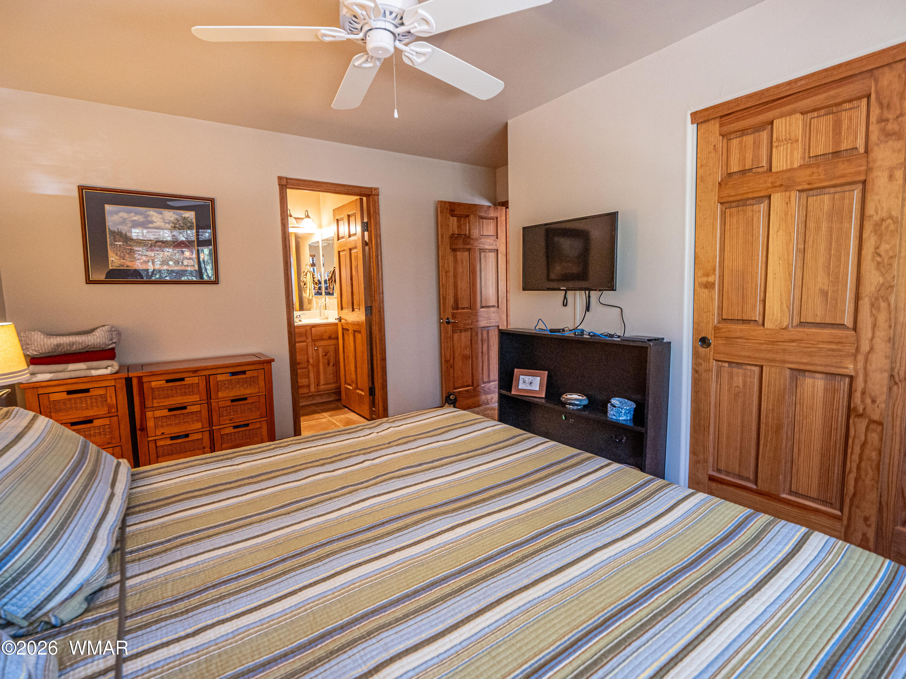 4670 W Cottage Loop