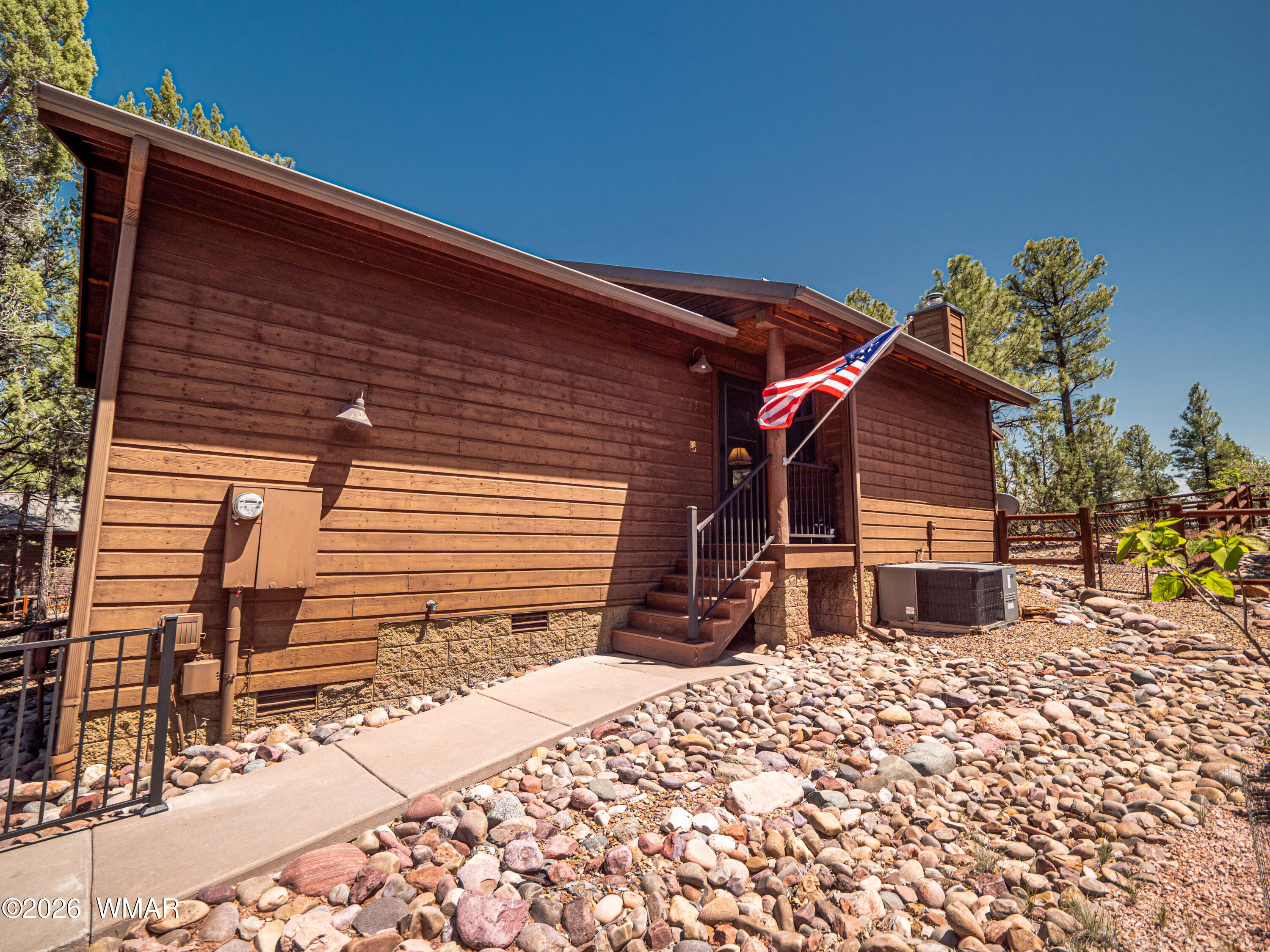 4670 W Cottage Loop