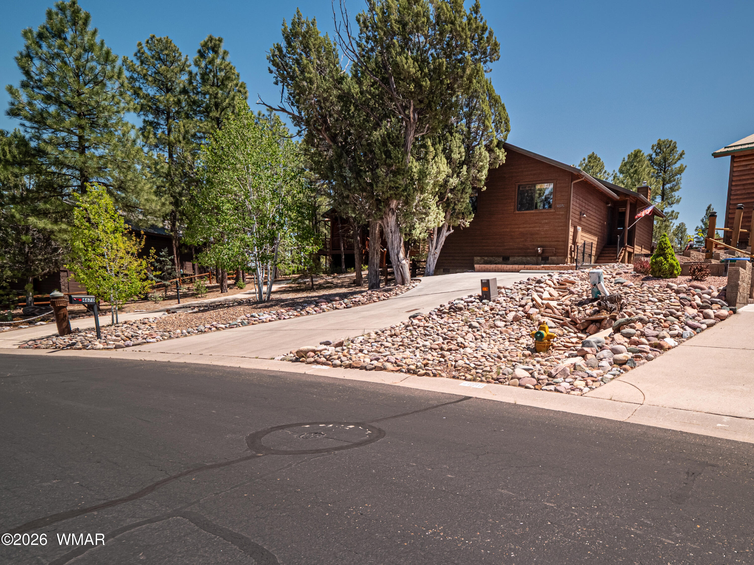4670 W Cottage Loop
