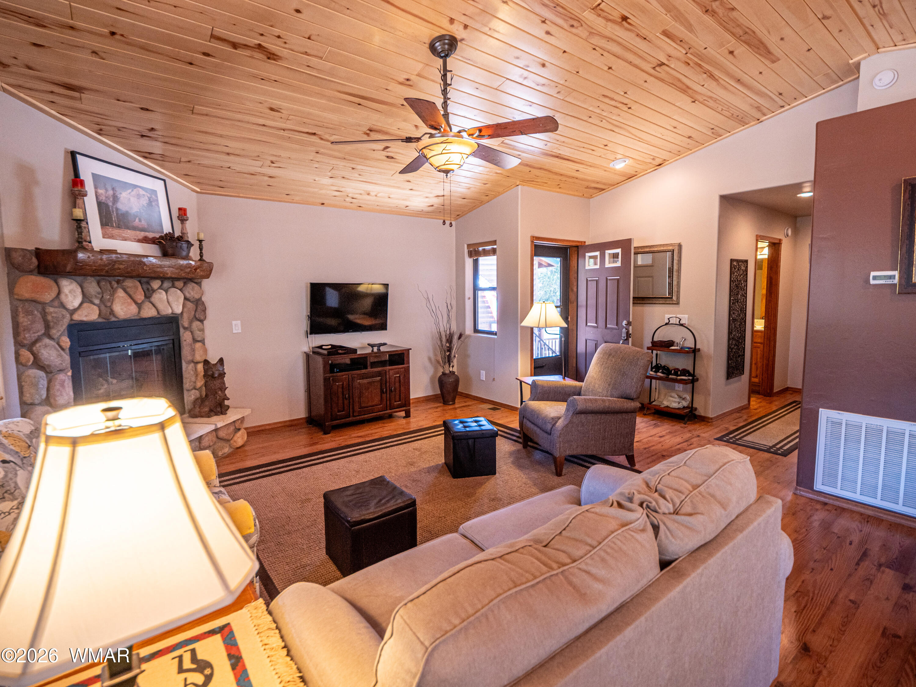 4670 W Cottage Loop