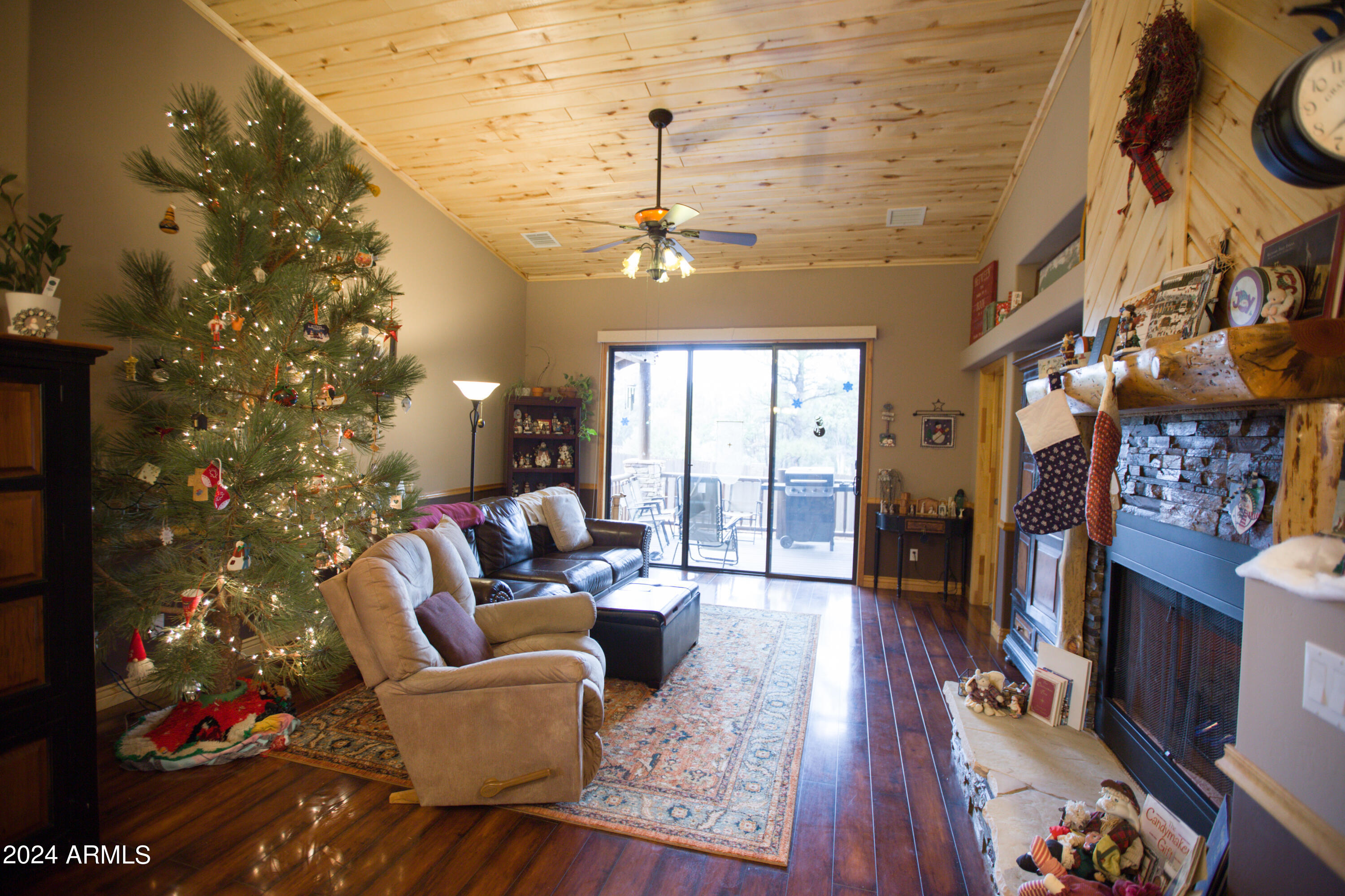 2750 W VILLA Loop