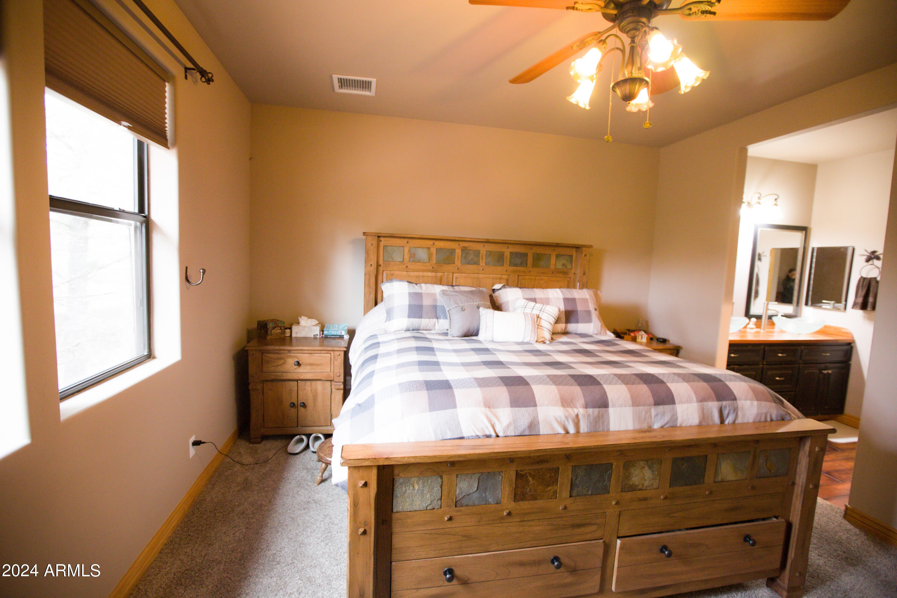 2750 W VILLA Loop