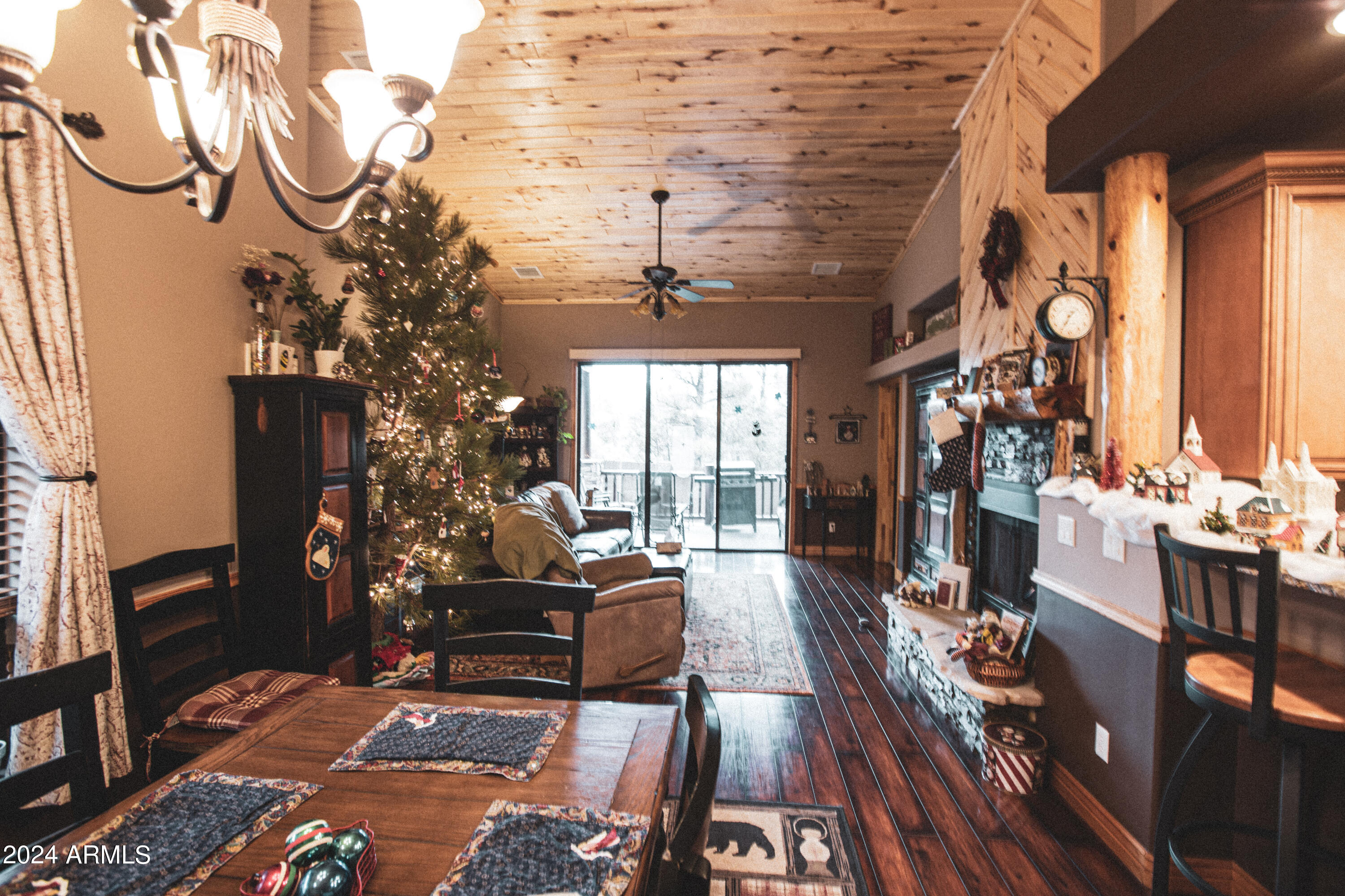 2750 W VILLA Loop