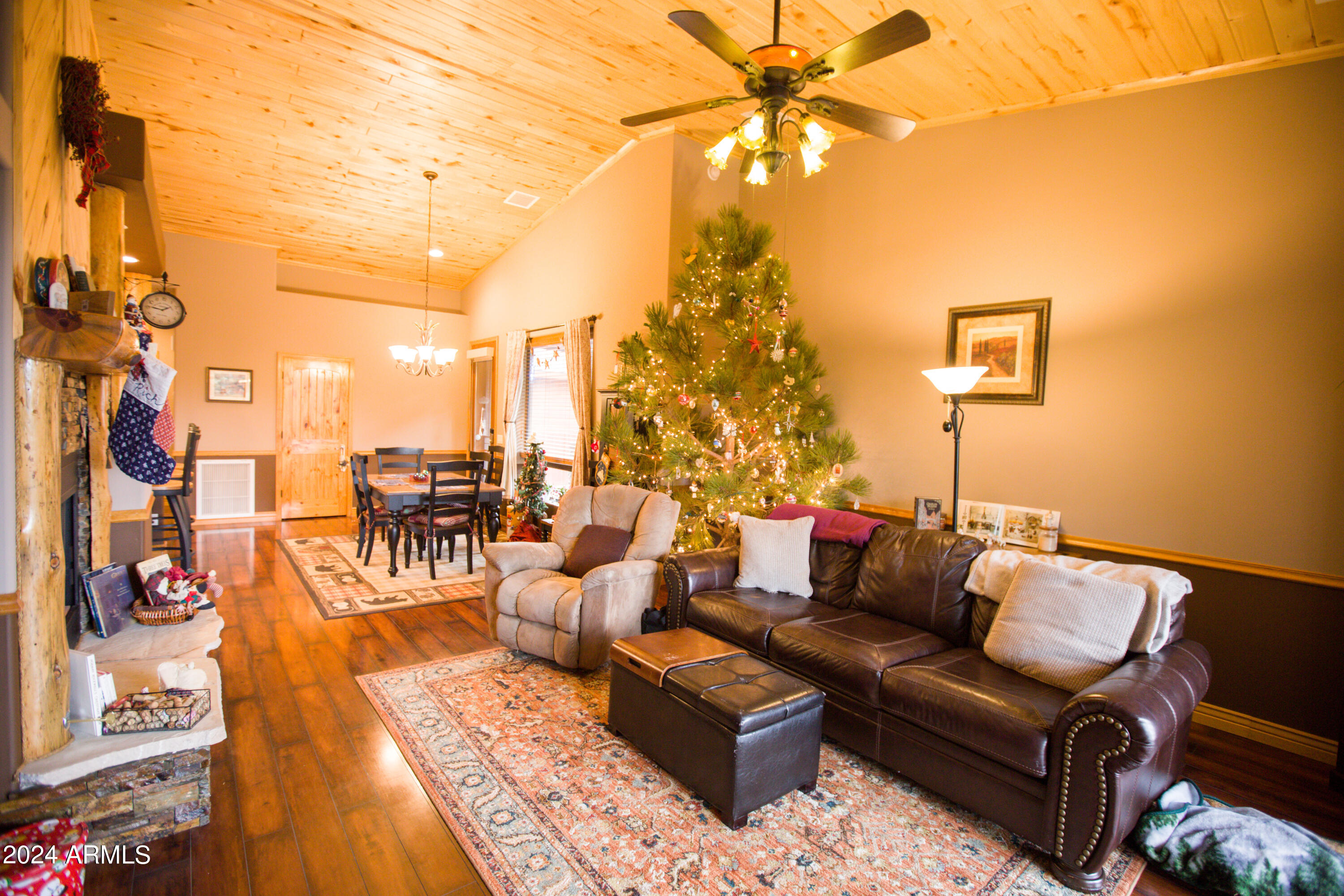 2750 W VILLA Loop
