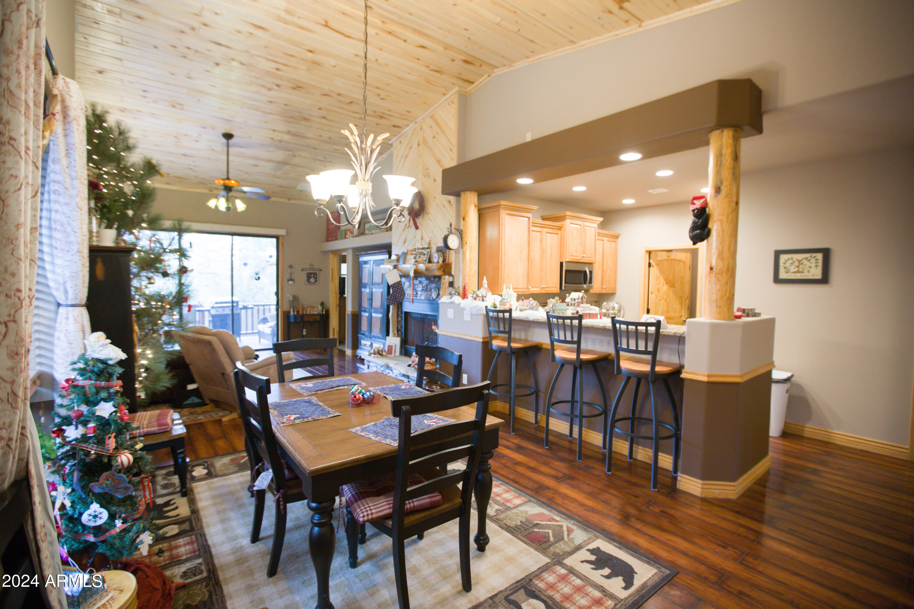 2750 W VILLA Loop