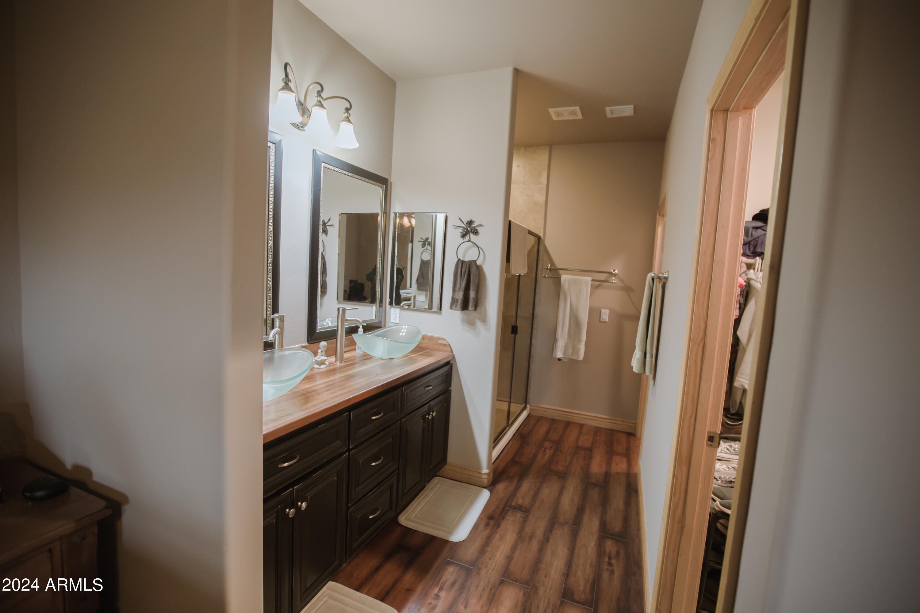 2750 W VILLA Loop