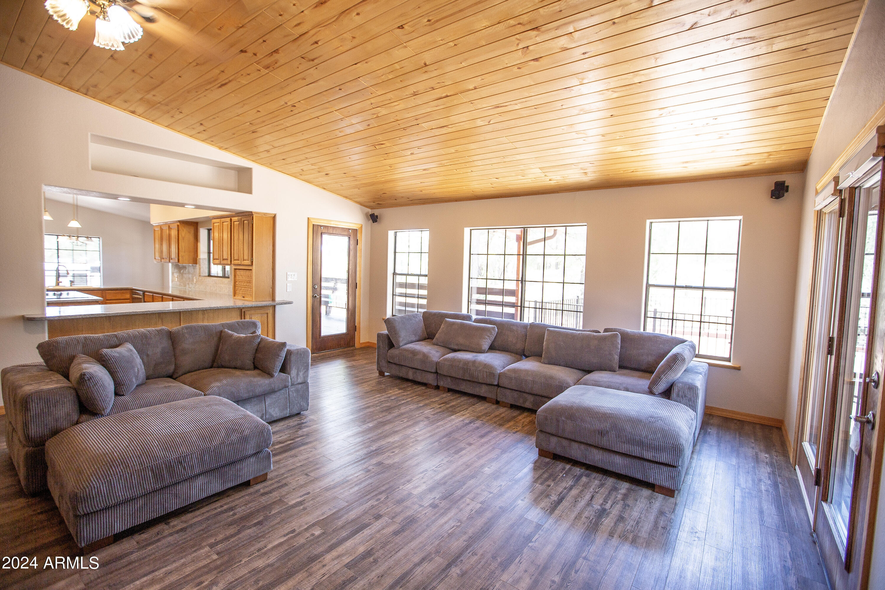 947 Morins Ranch Road