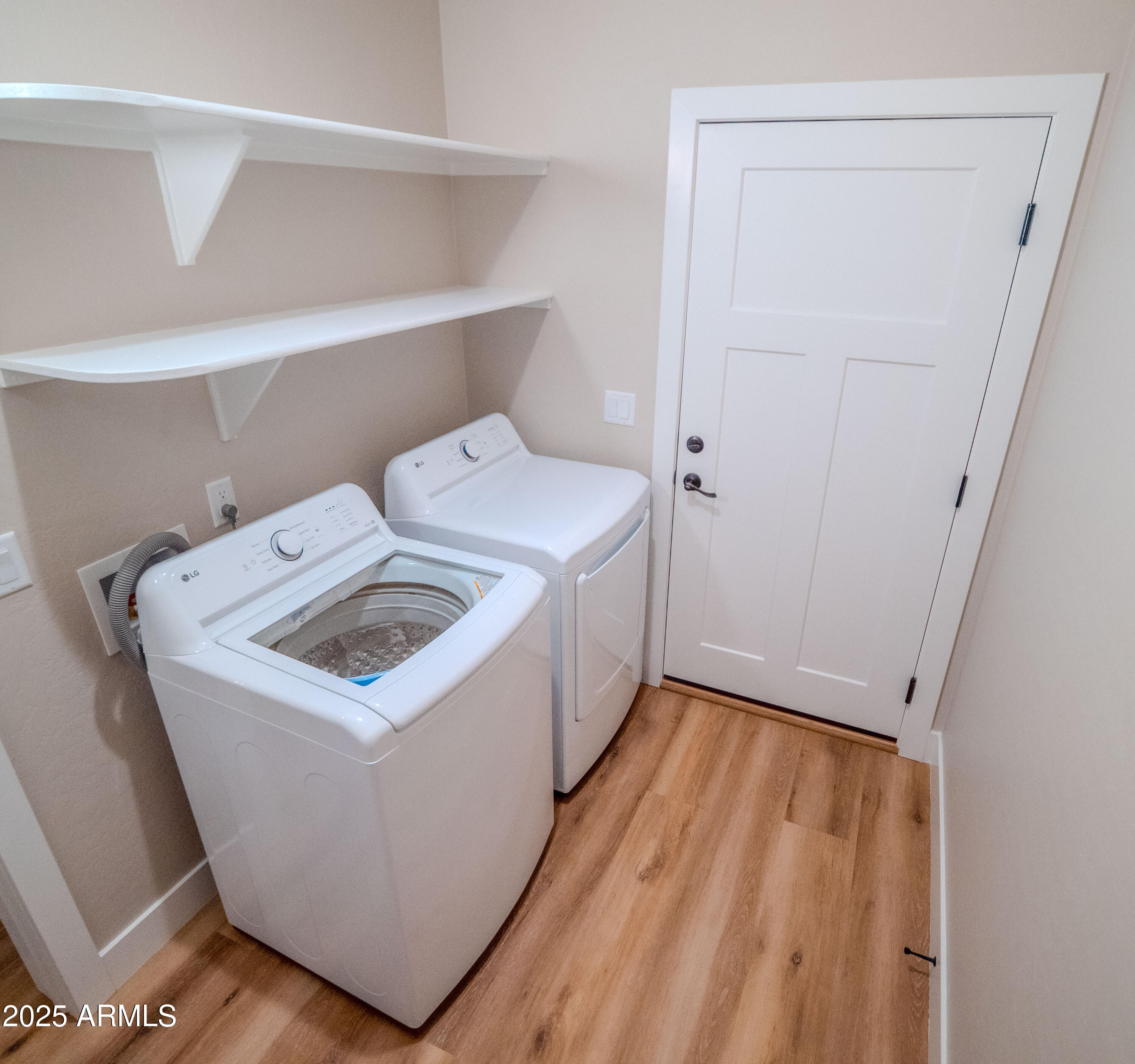 941 S RIDGEWAY Place