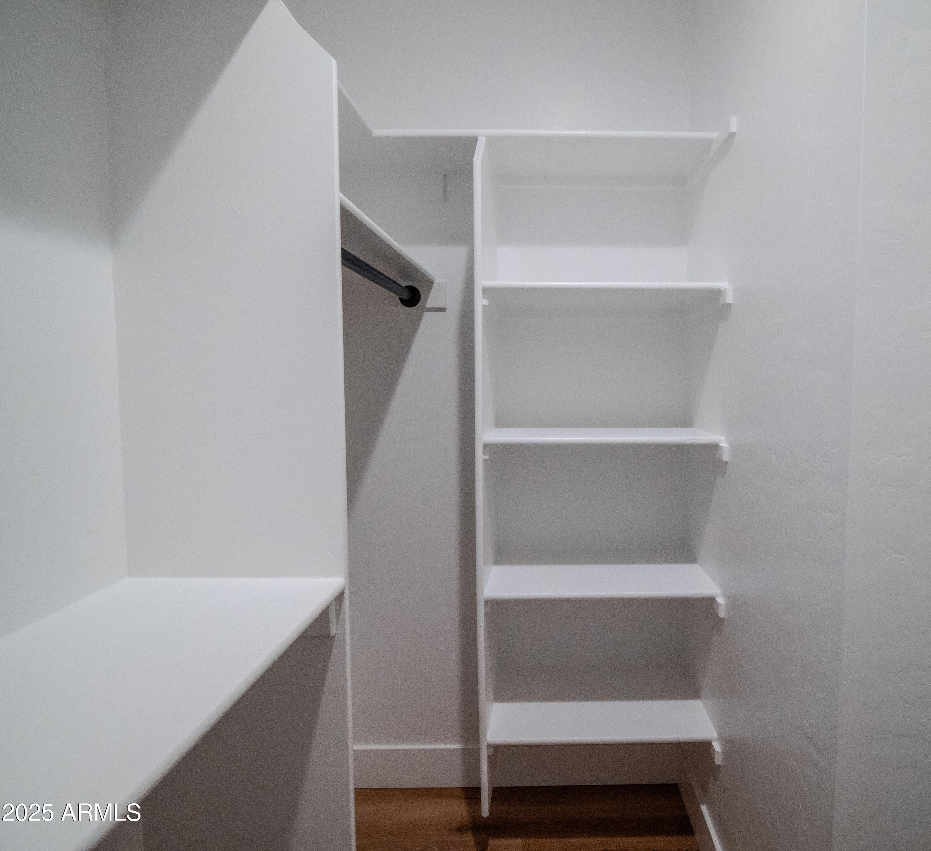 941 S RIDGEWAY Place