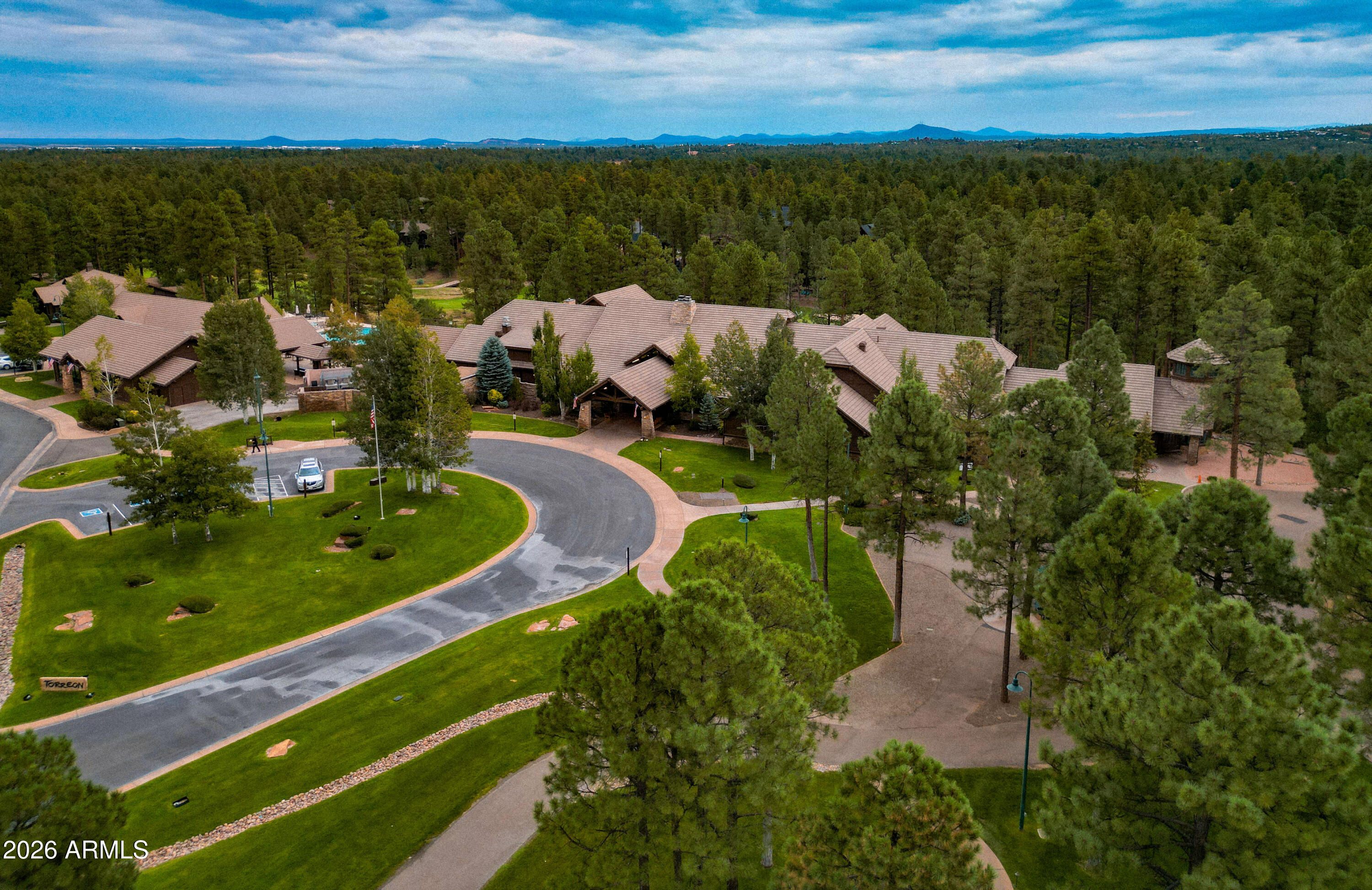 1301 S Lakeside Trail