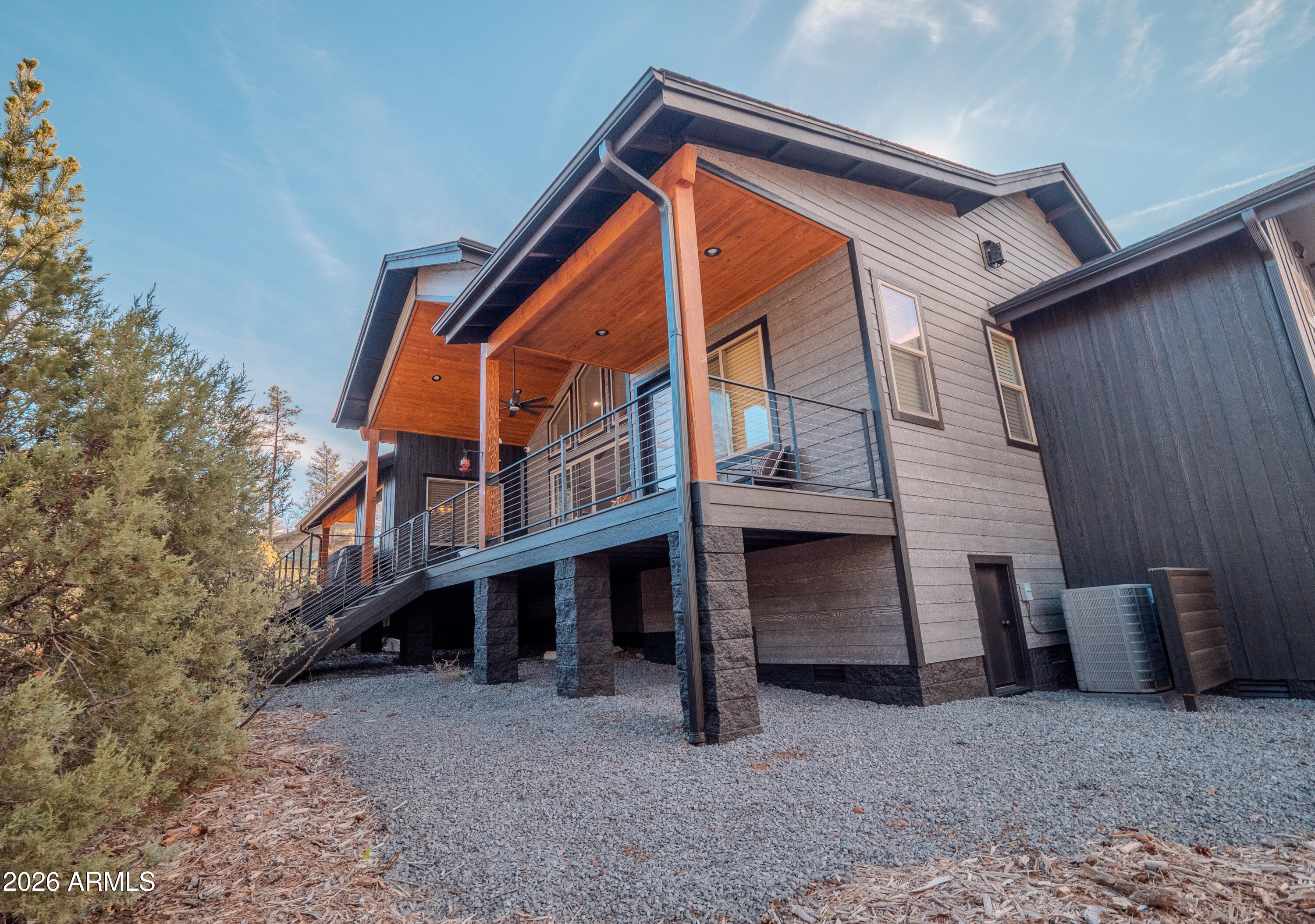 2200 W WHISPERING Springs