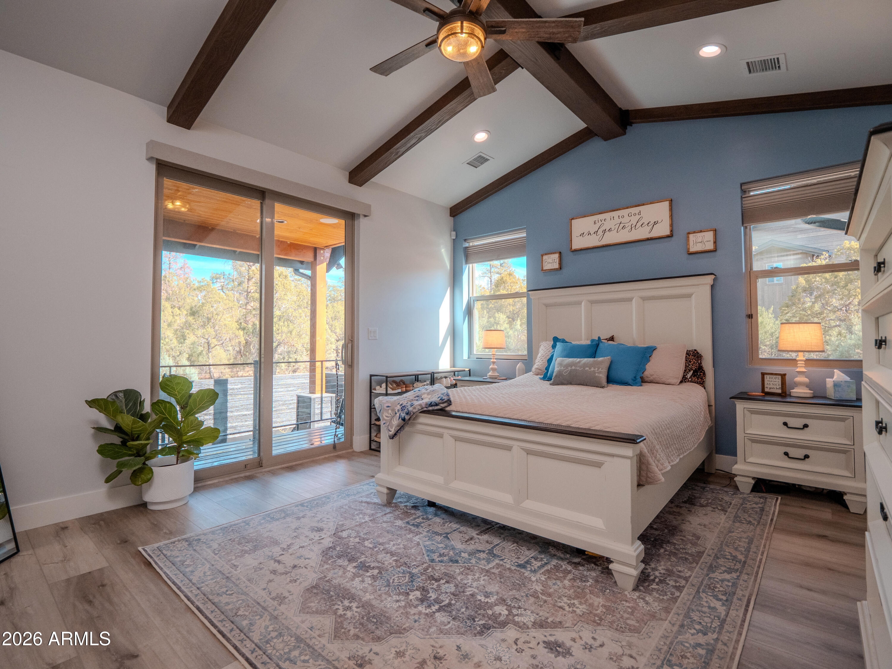 2200 W WHISPERING Springs