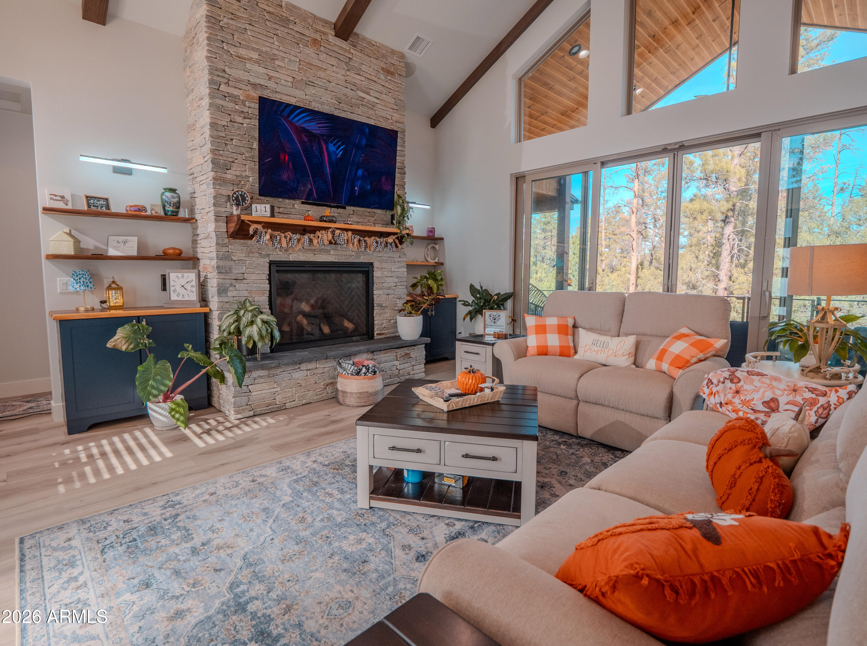 2200 W WHISPERING Springs