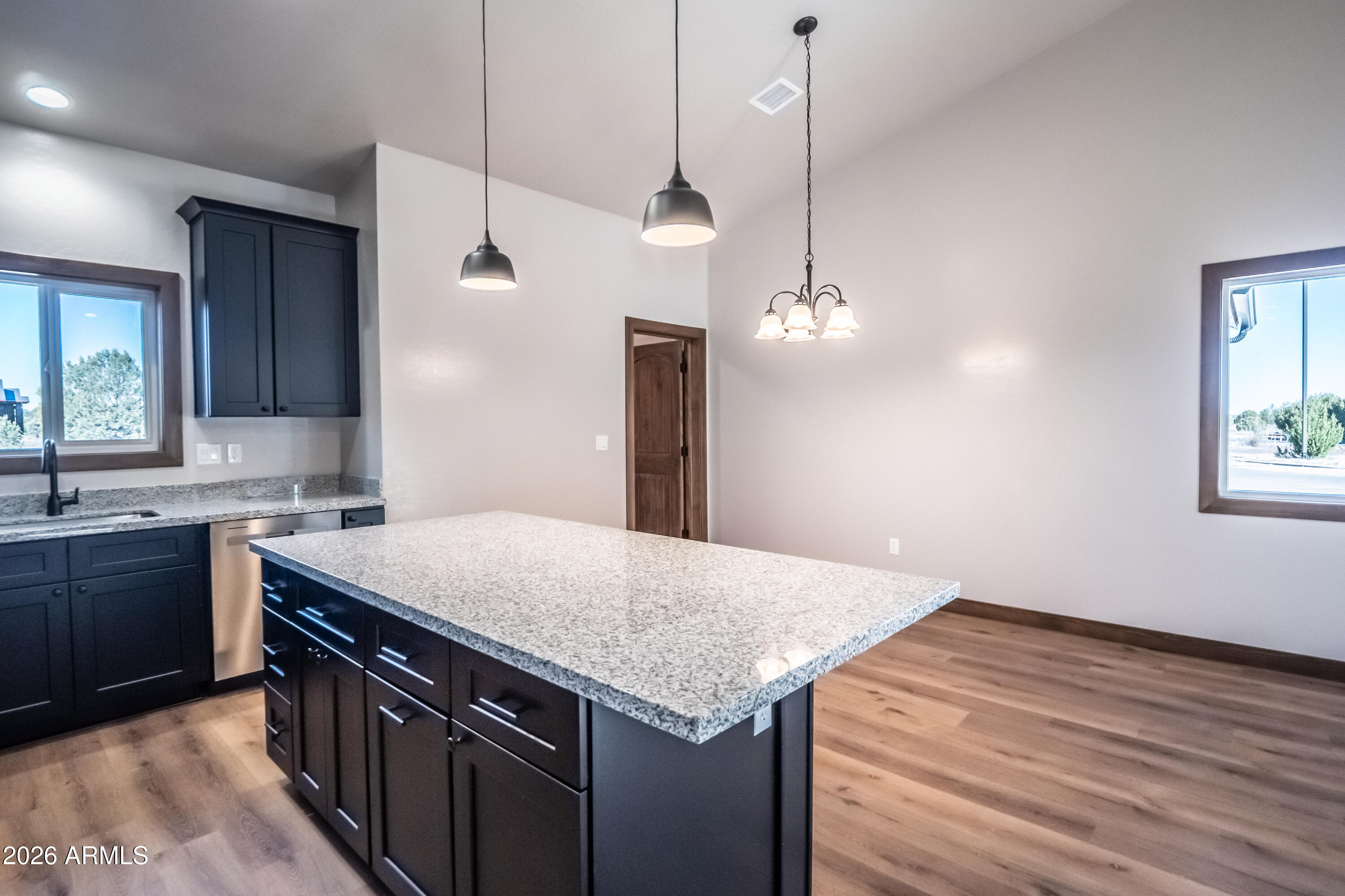 2021 E RIMSTONE Drive