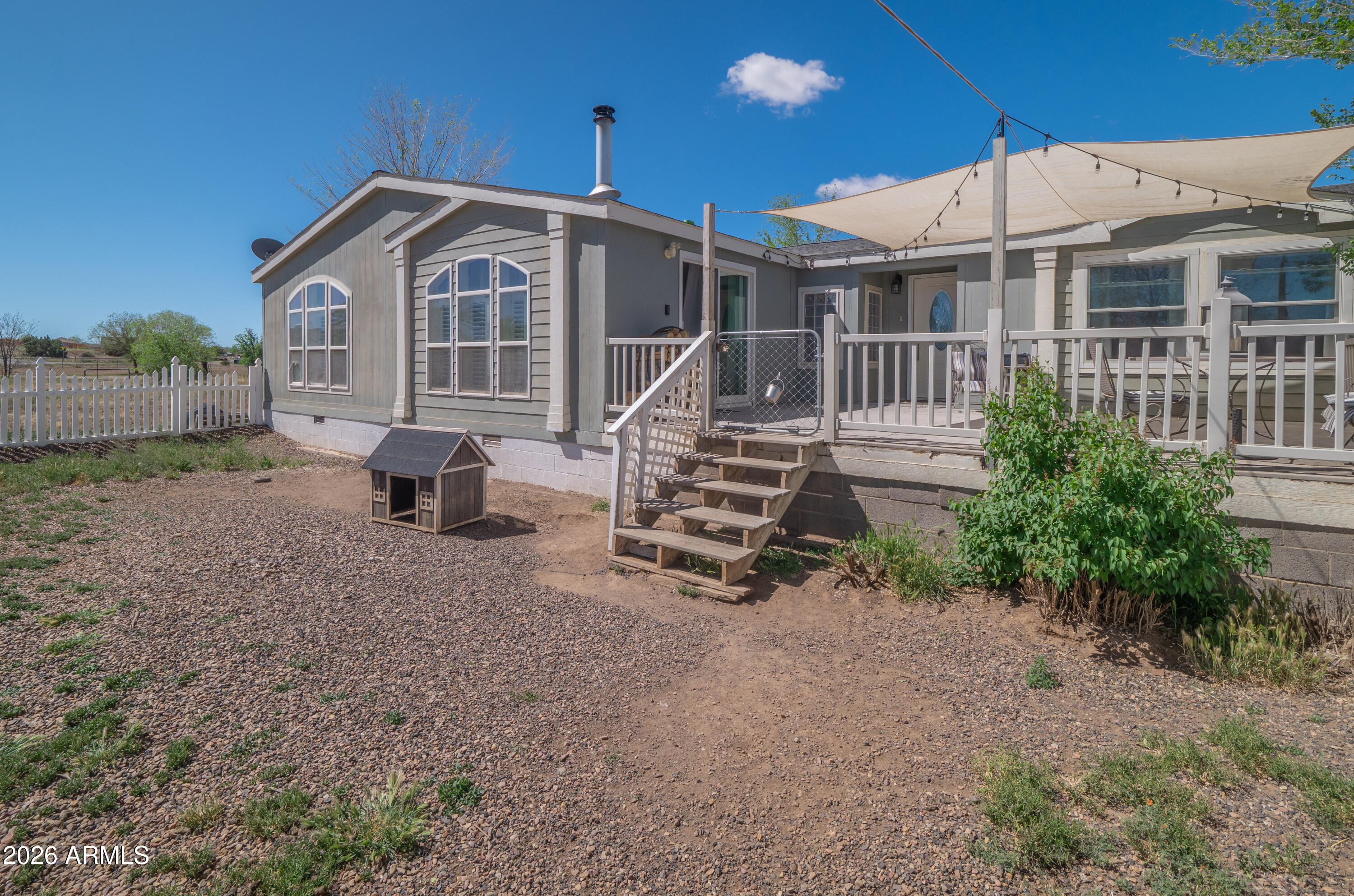 1401 W RANCH Road