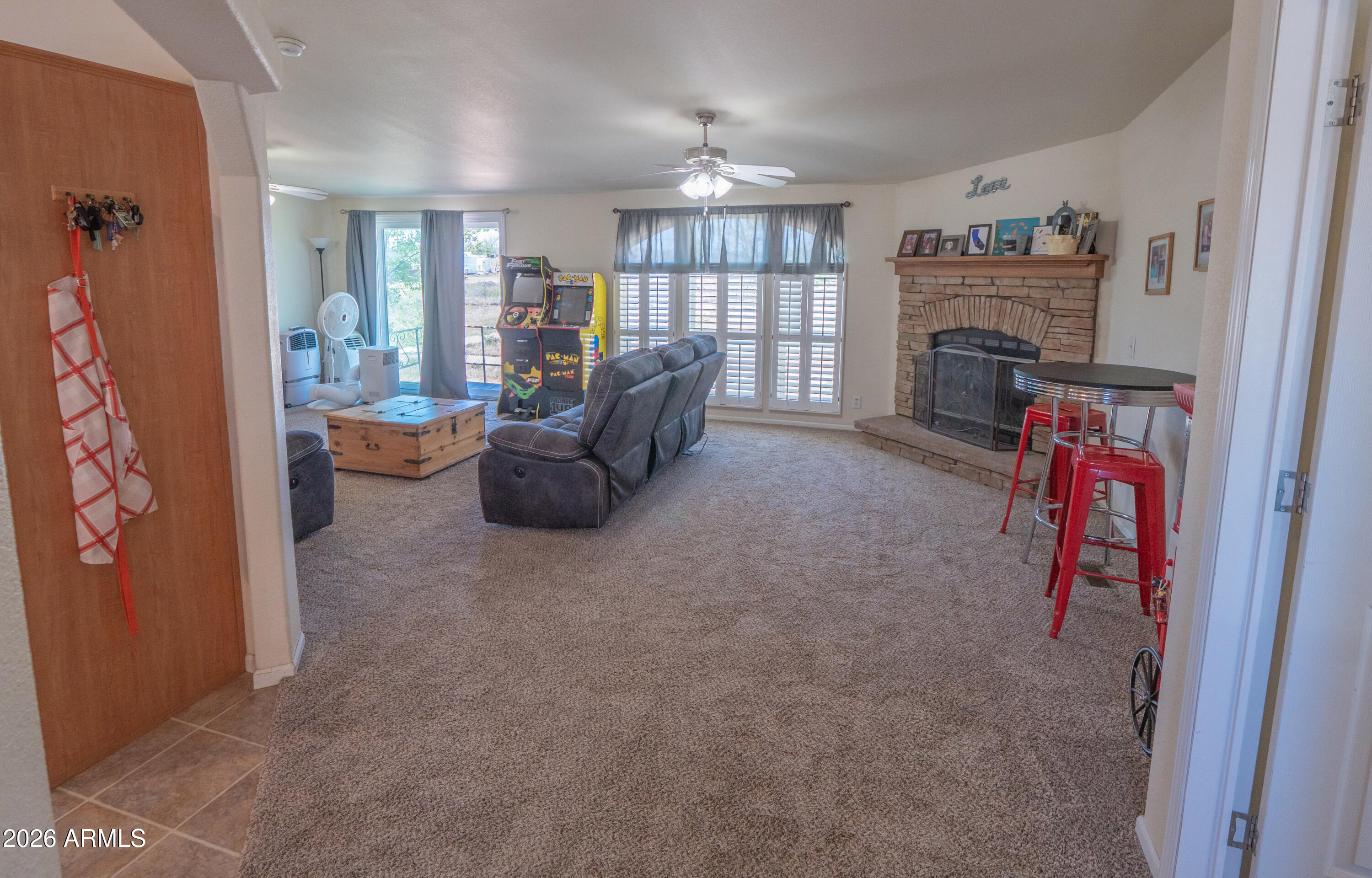 1401 W RANCH Road