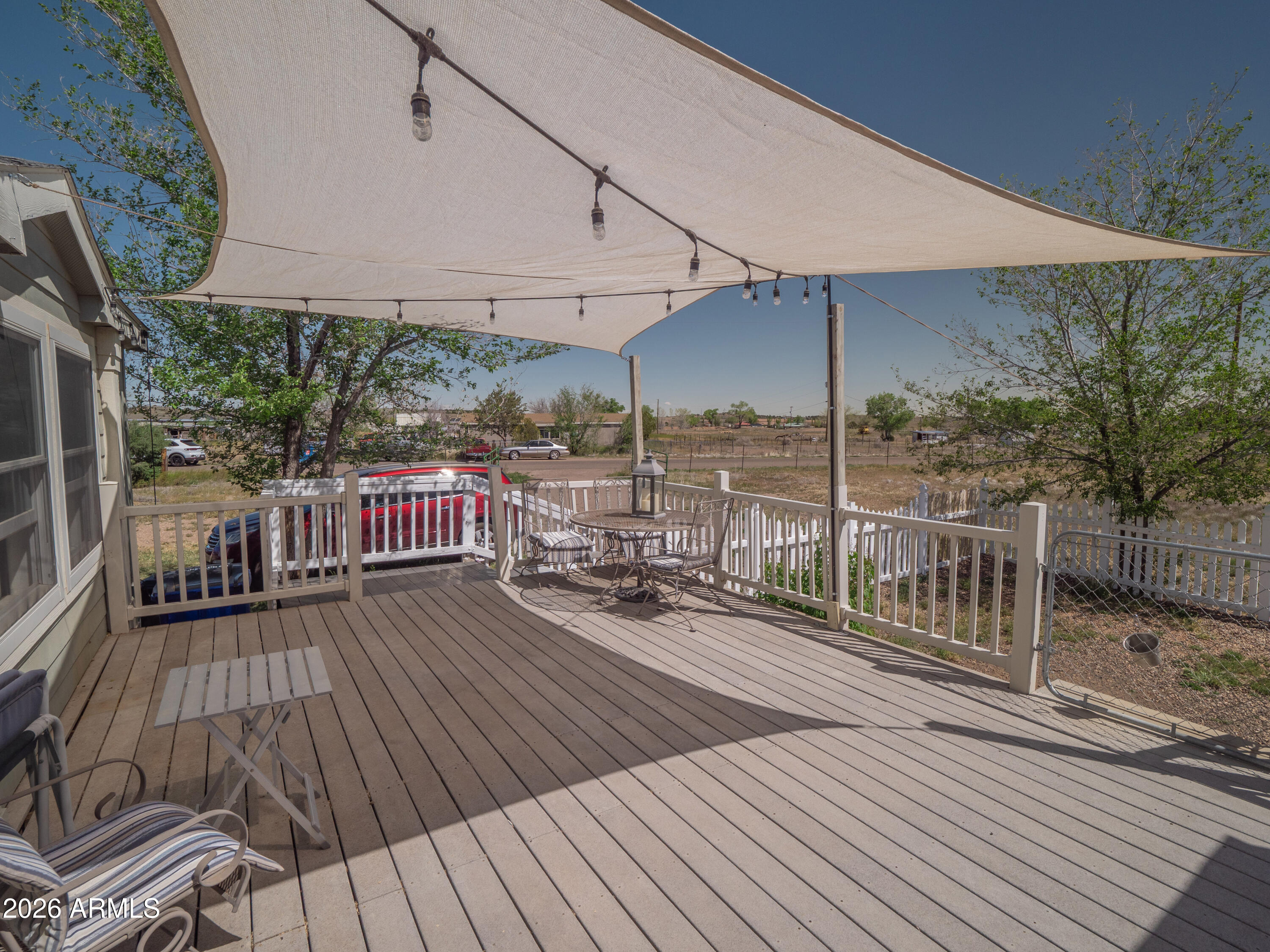 1401 W RANCH Road