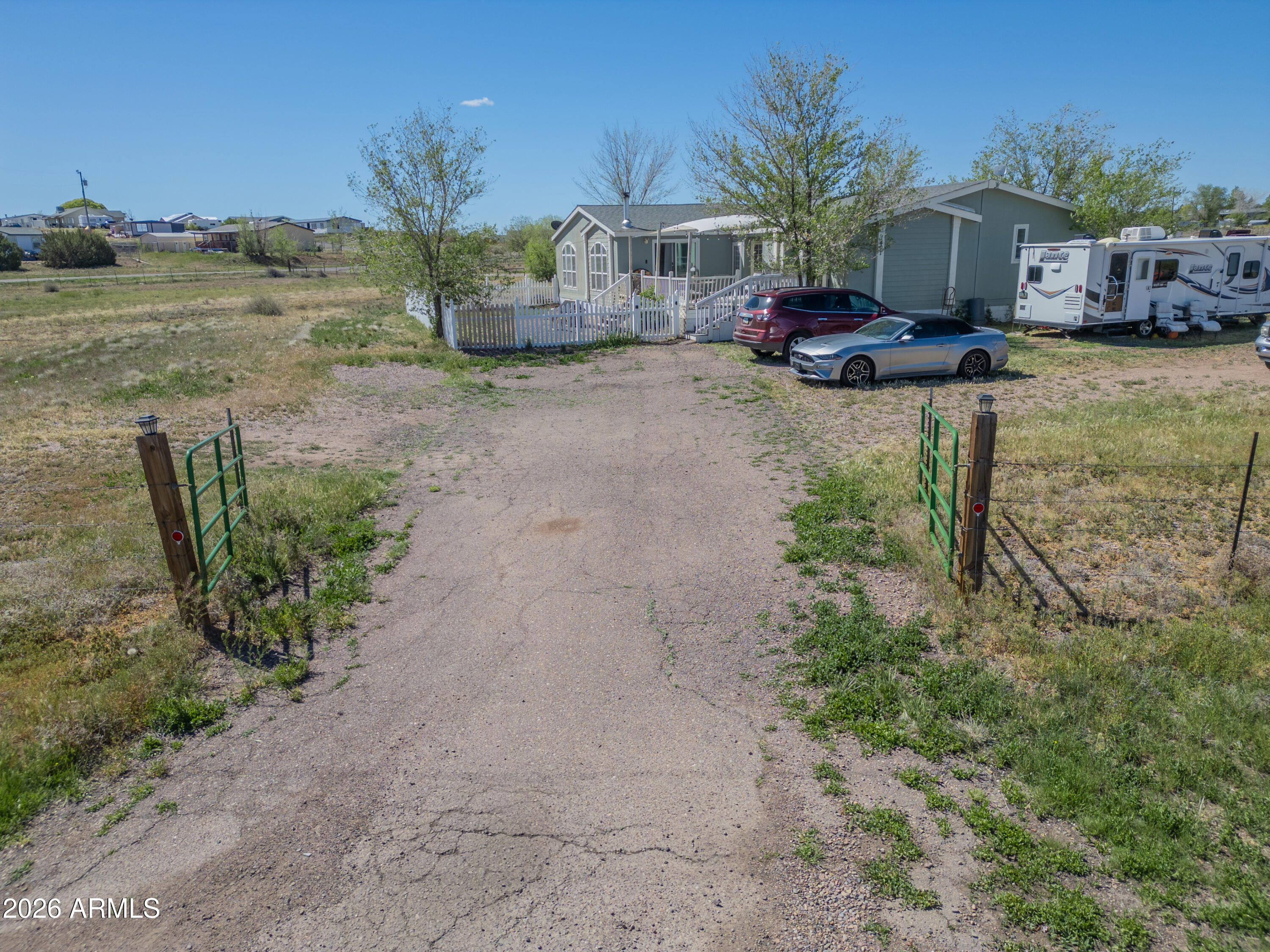 1401 W RANCH Road