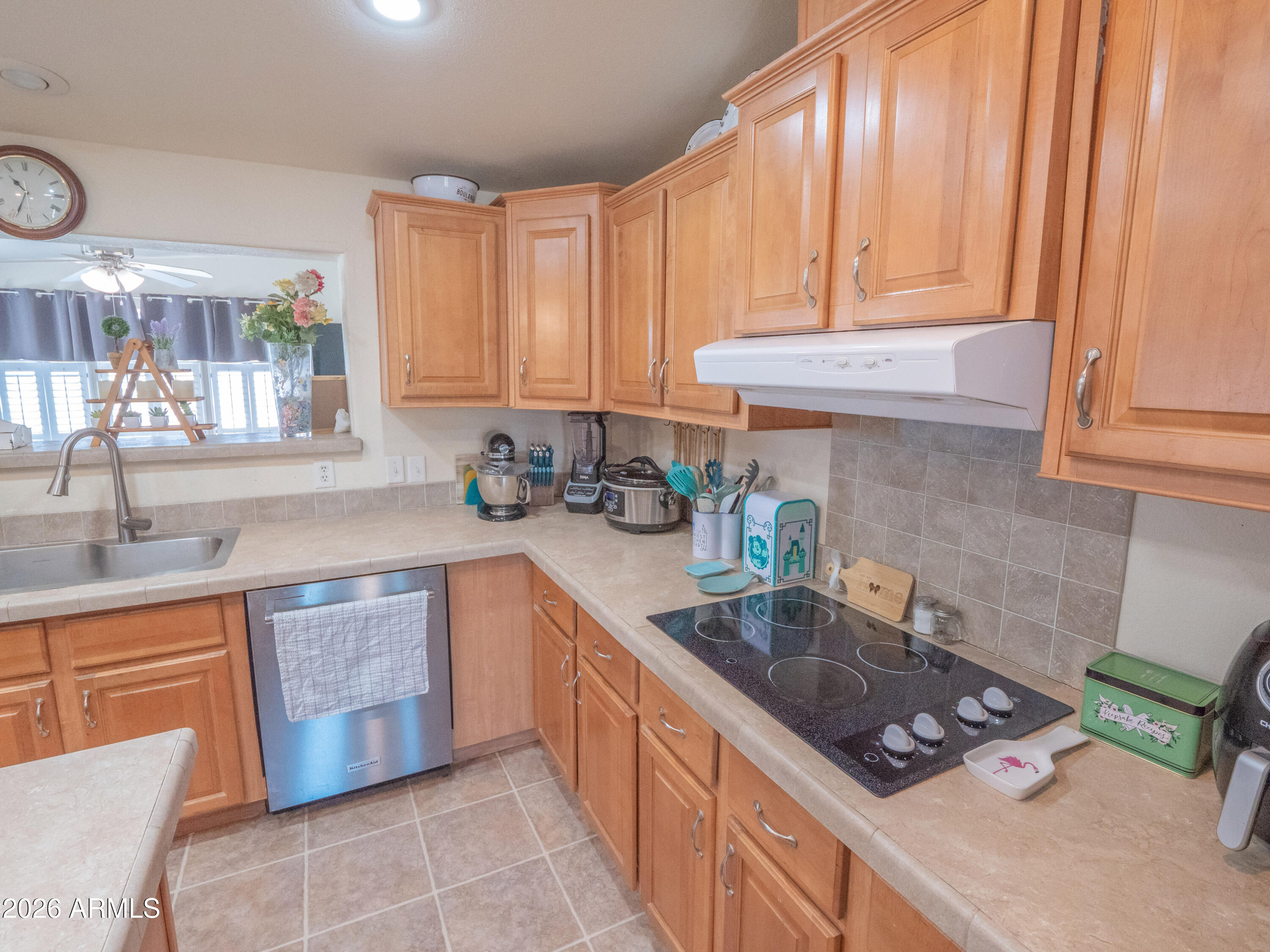 1401 W RANCH Road