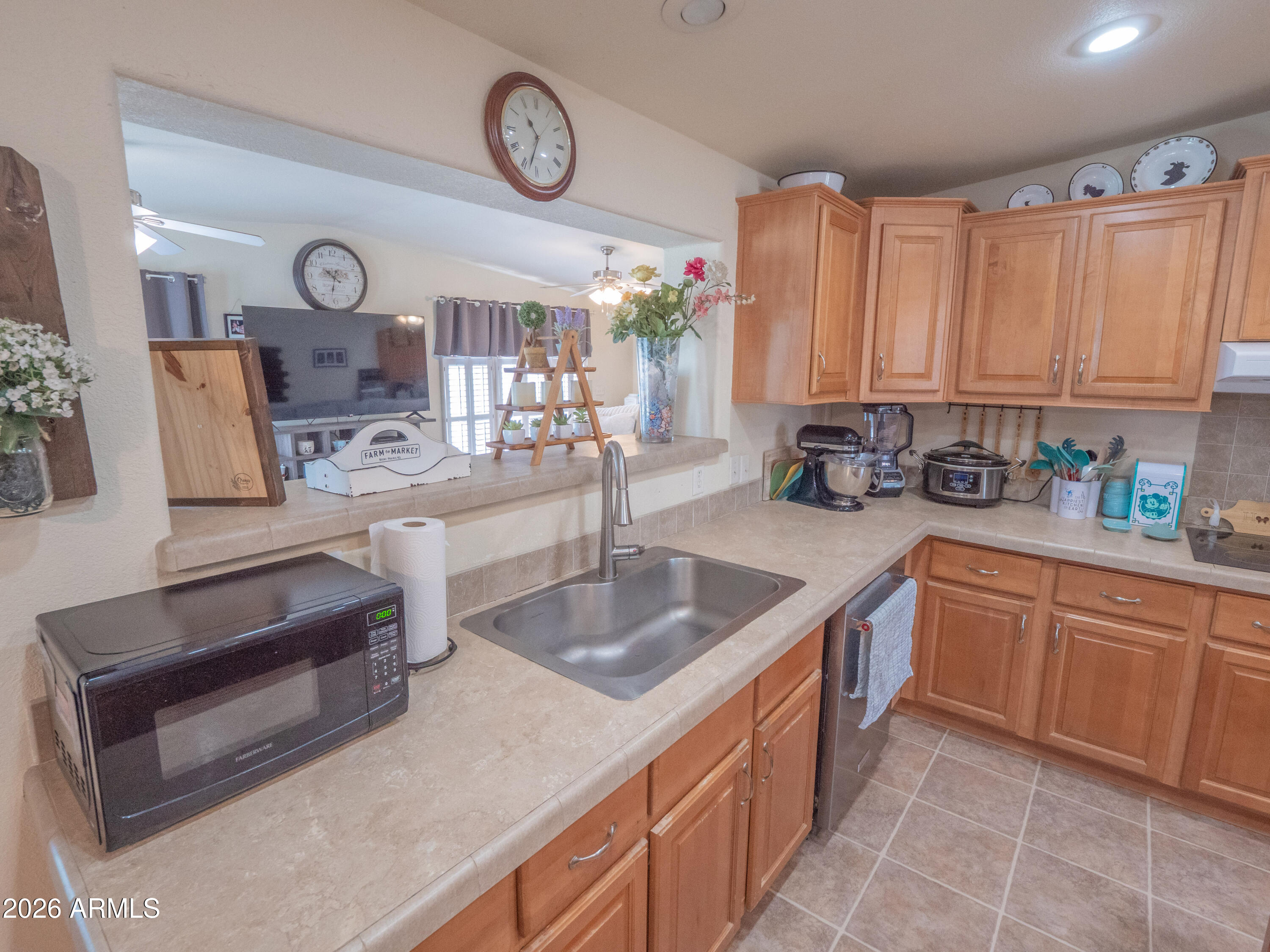 1401 W RANCH Road
