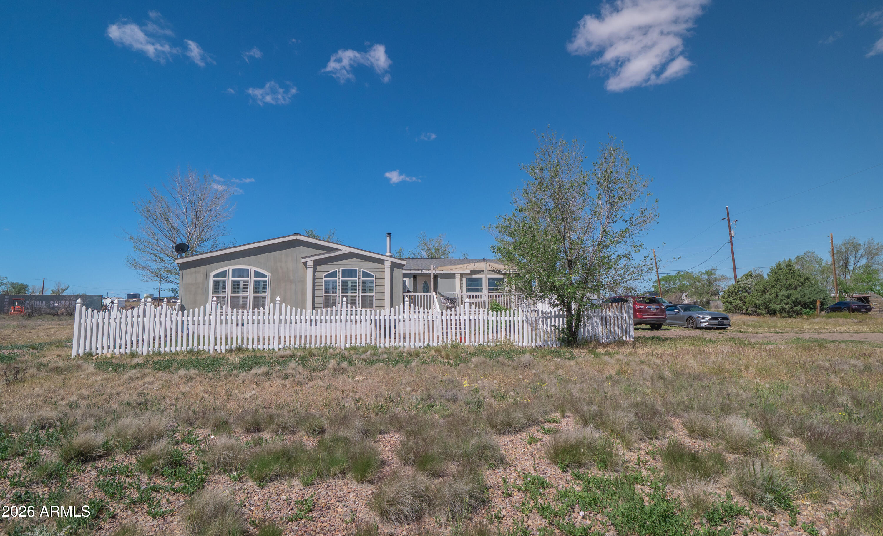 1401 W RANCH Road