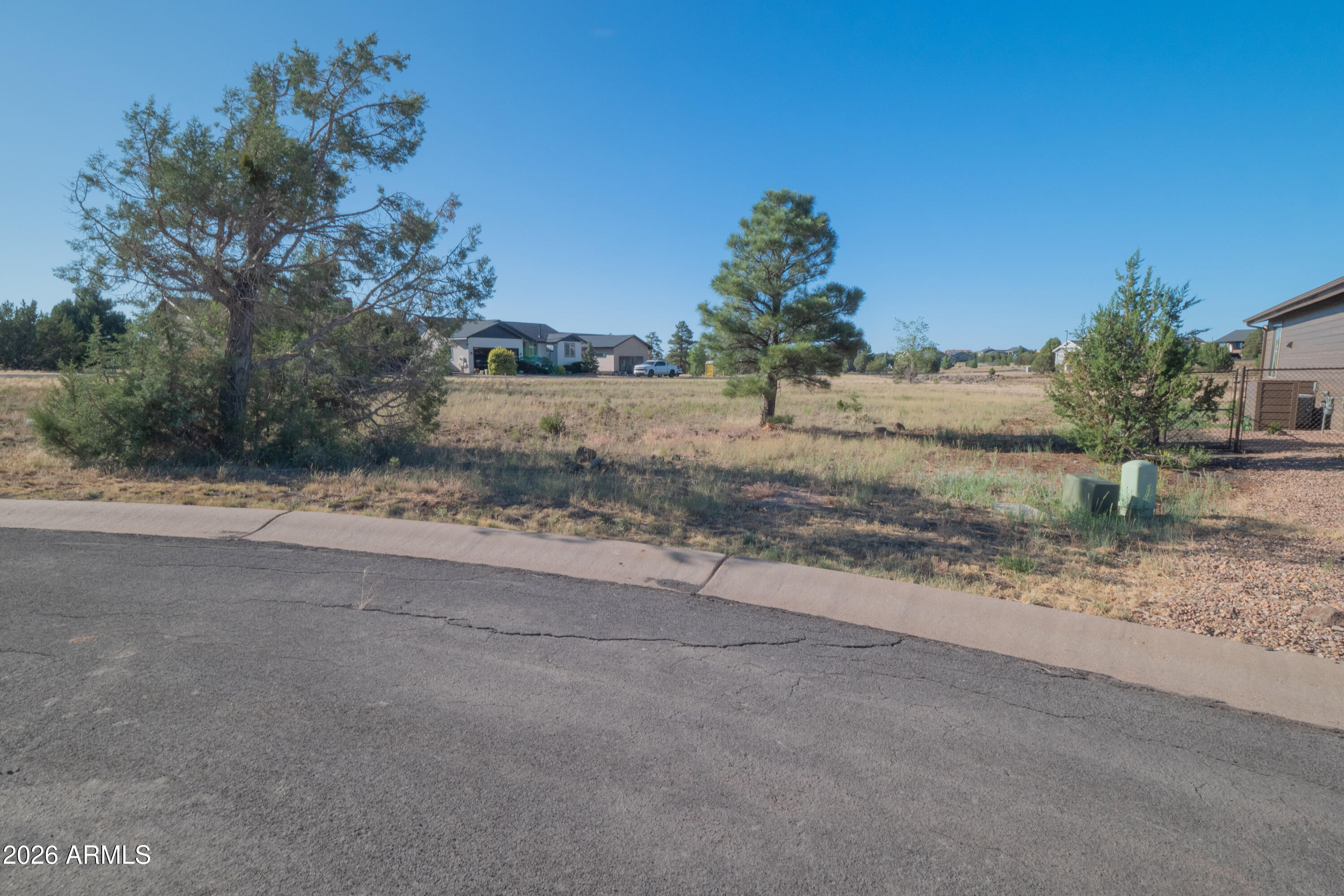 981 S LORENZO SITGREAVES Drive