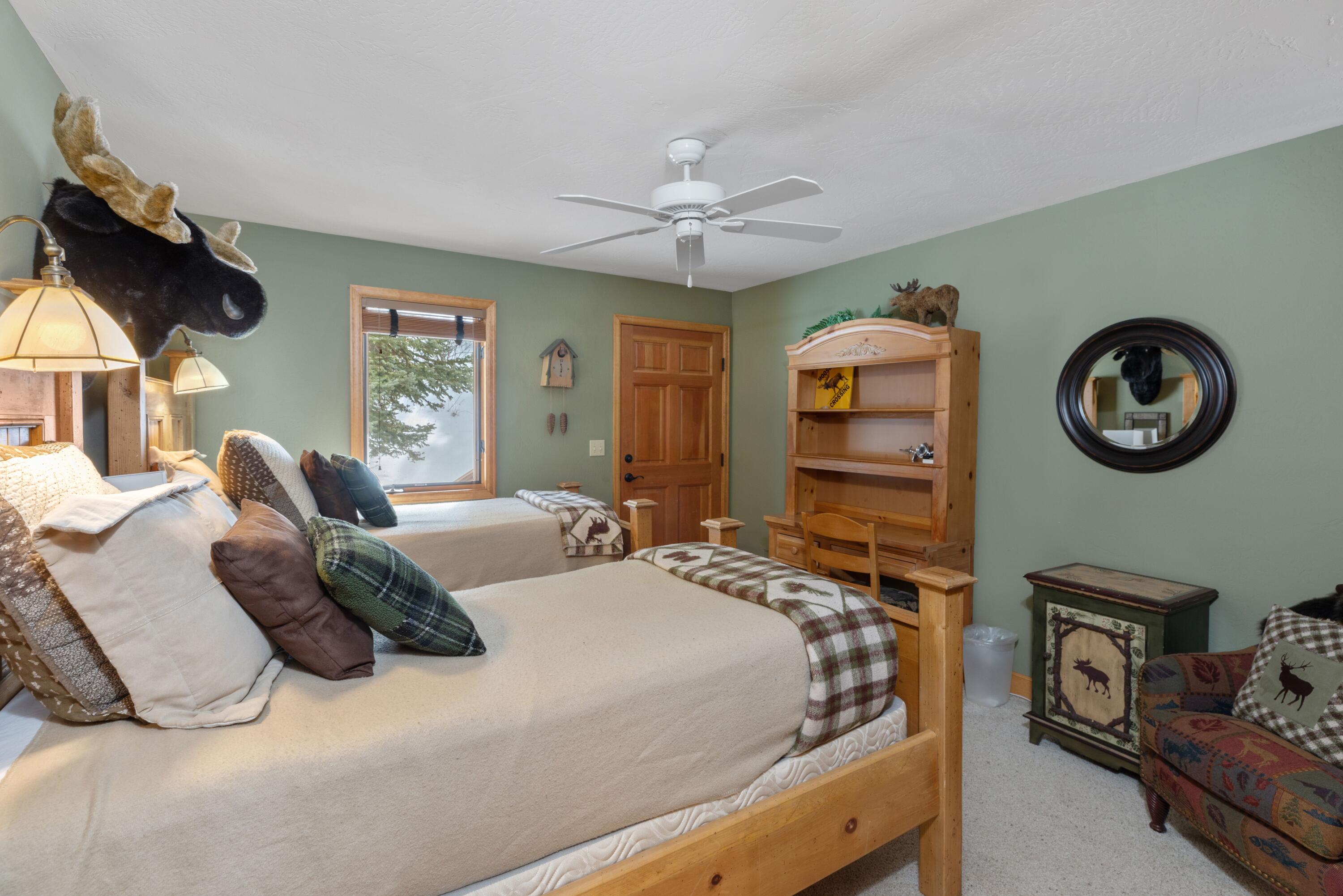 102 Double Eagle Way