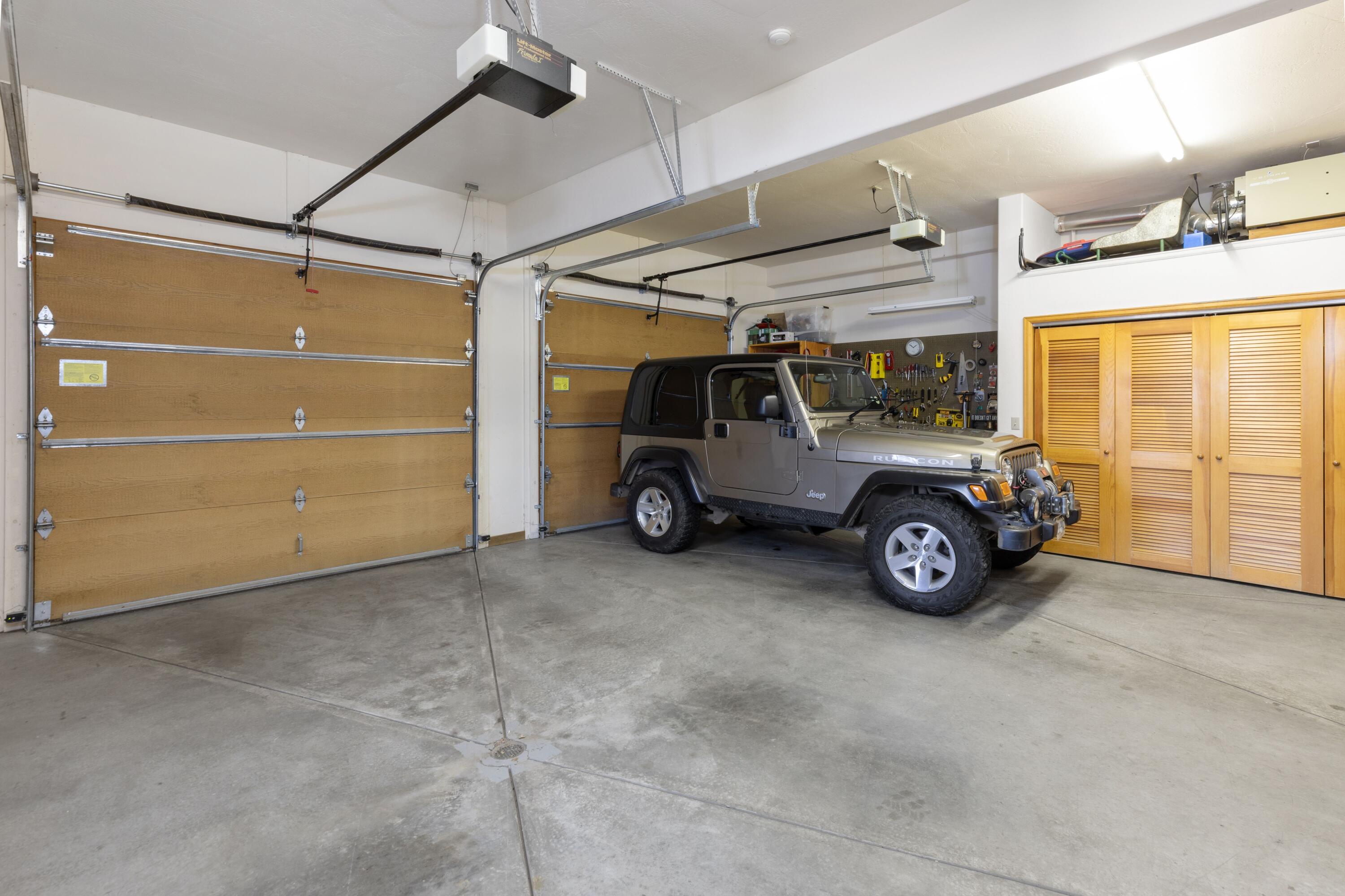 102 Double Eagle Way