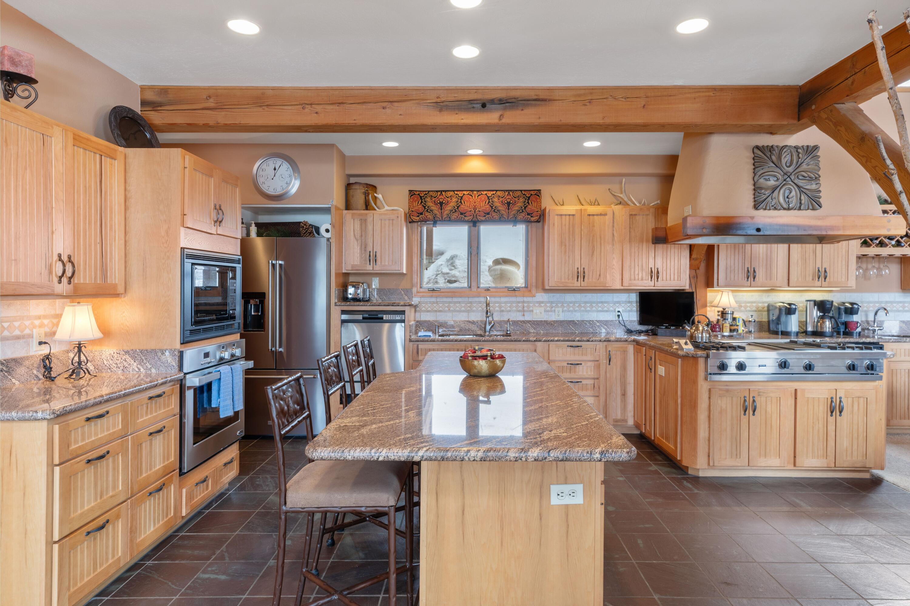 102 Double Eagle Way