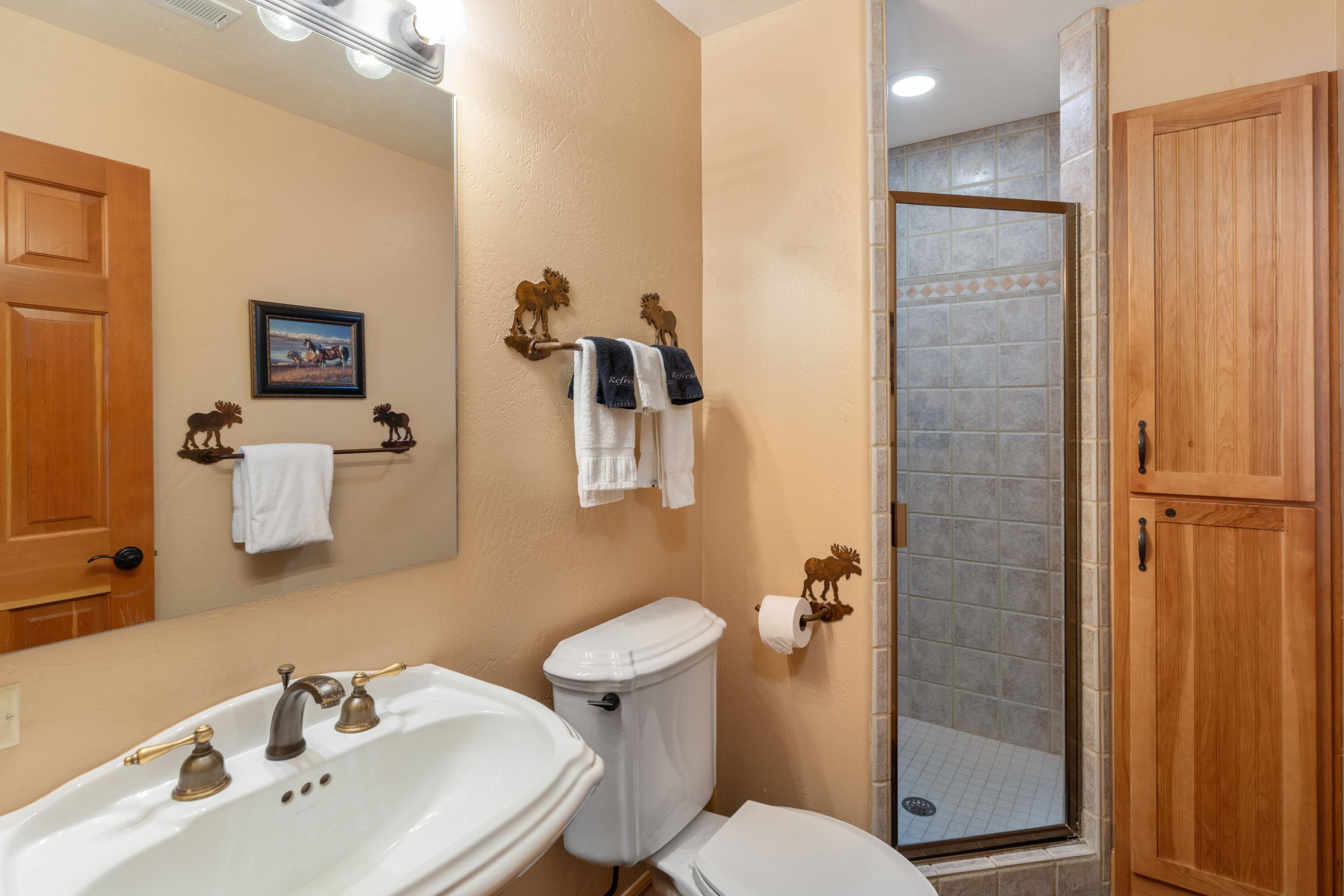 102 Double Eagle Way