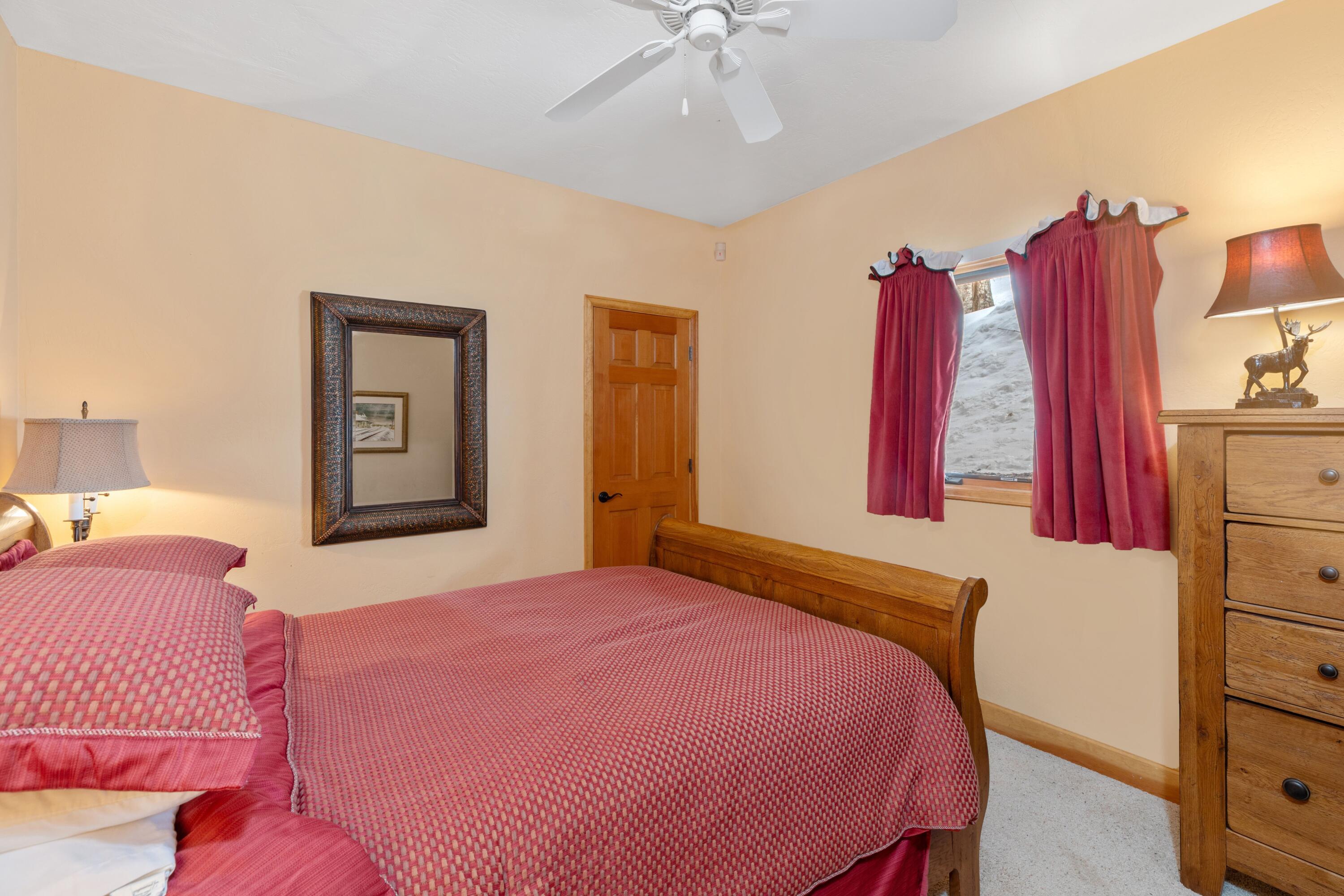 102 Double Eagle Way